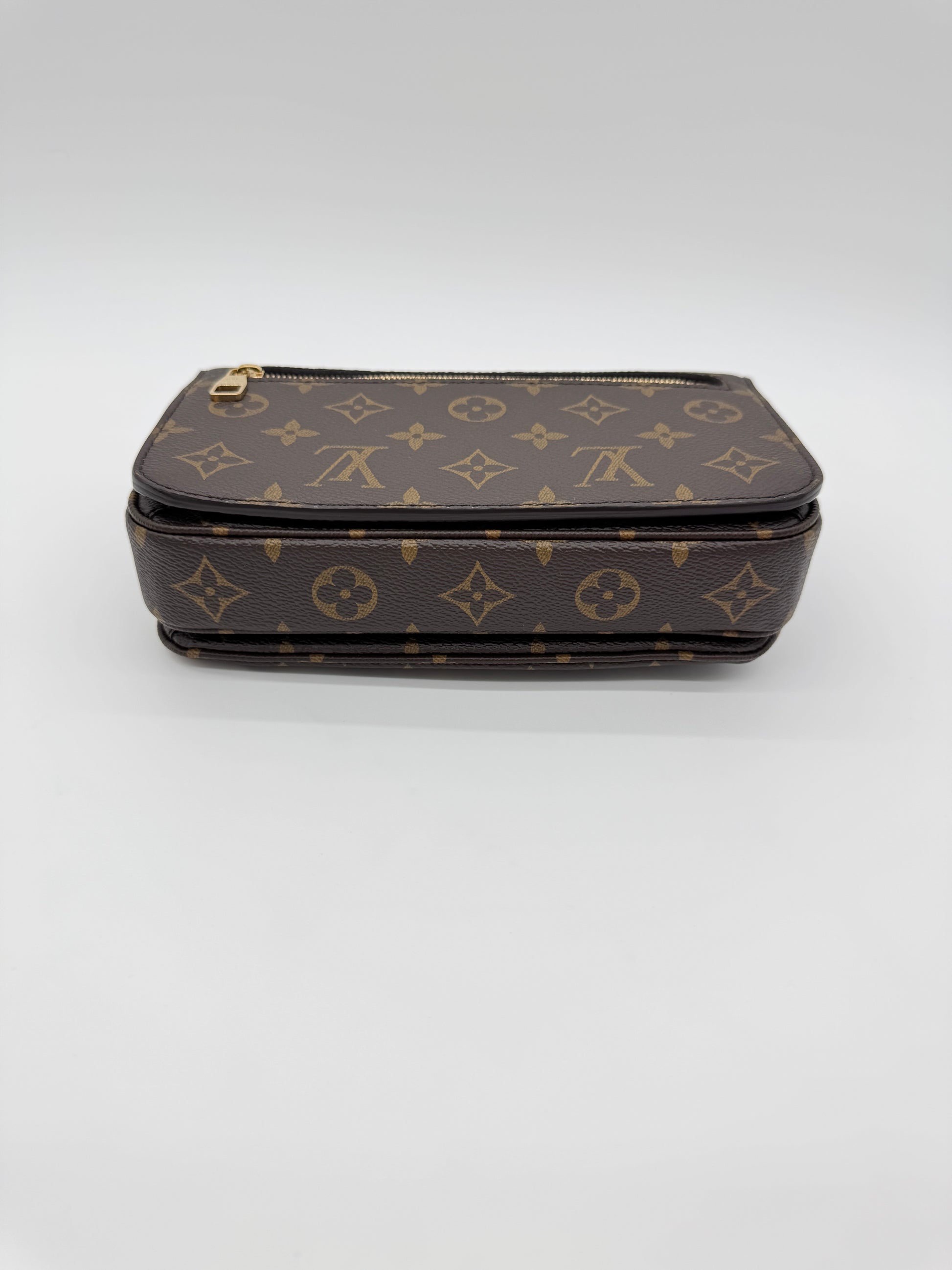 Louis Vuitton Pochette Métis East West