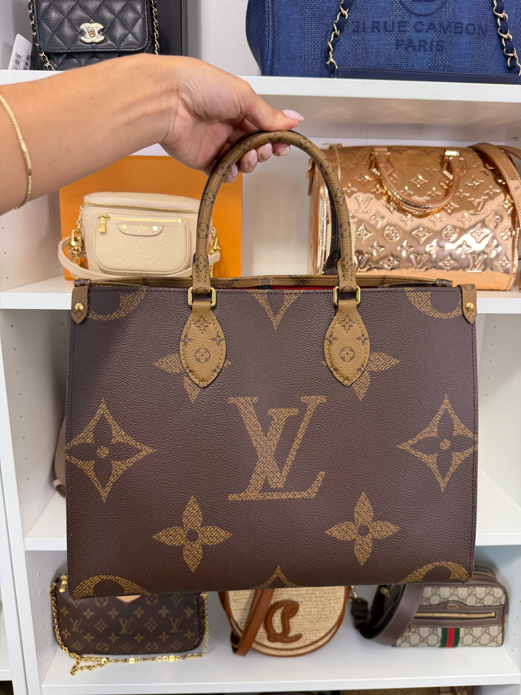 Louis Vuitton OnTheGo MM Reverse Monogram