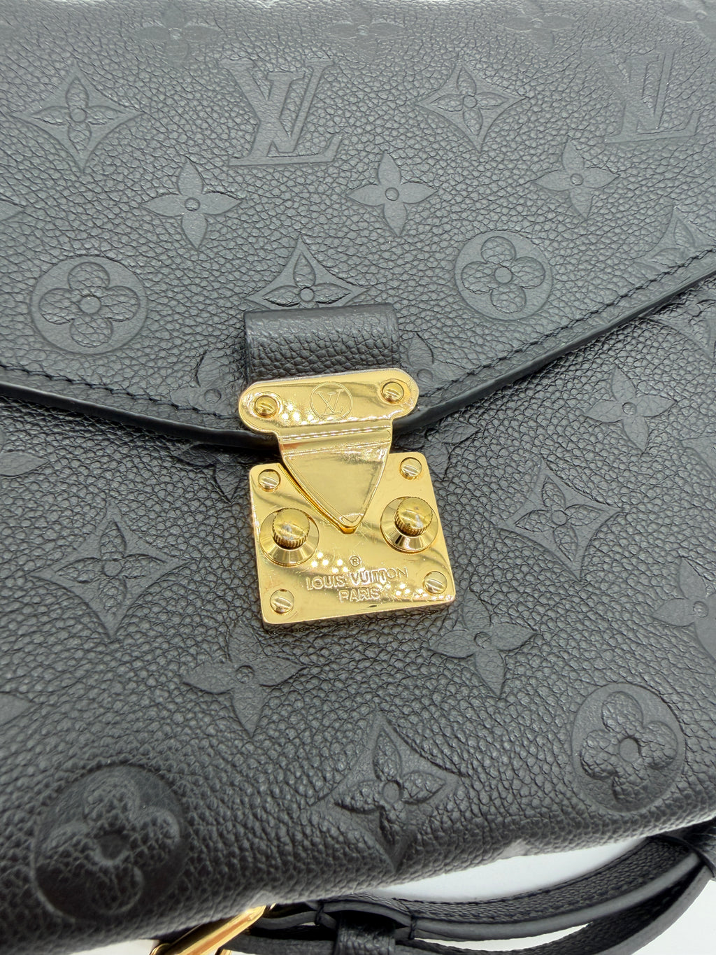 Louis Vuitton Pochette Metis Black Empreinte