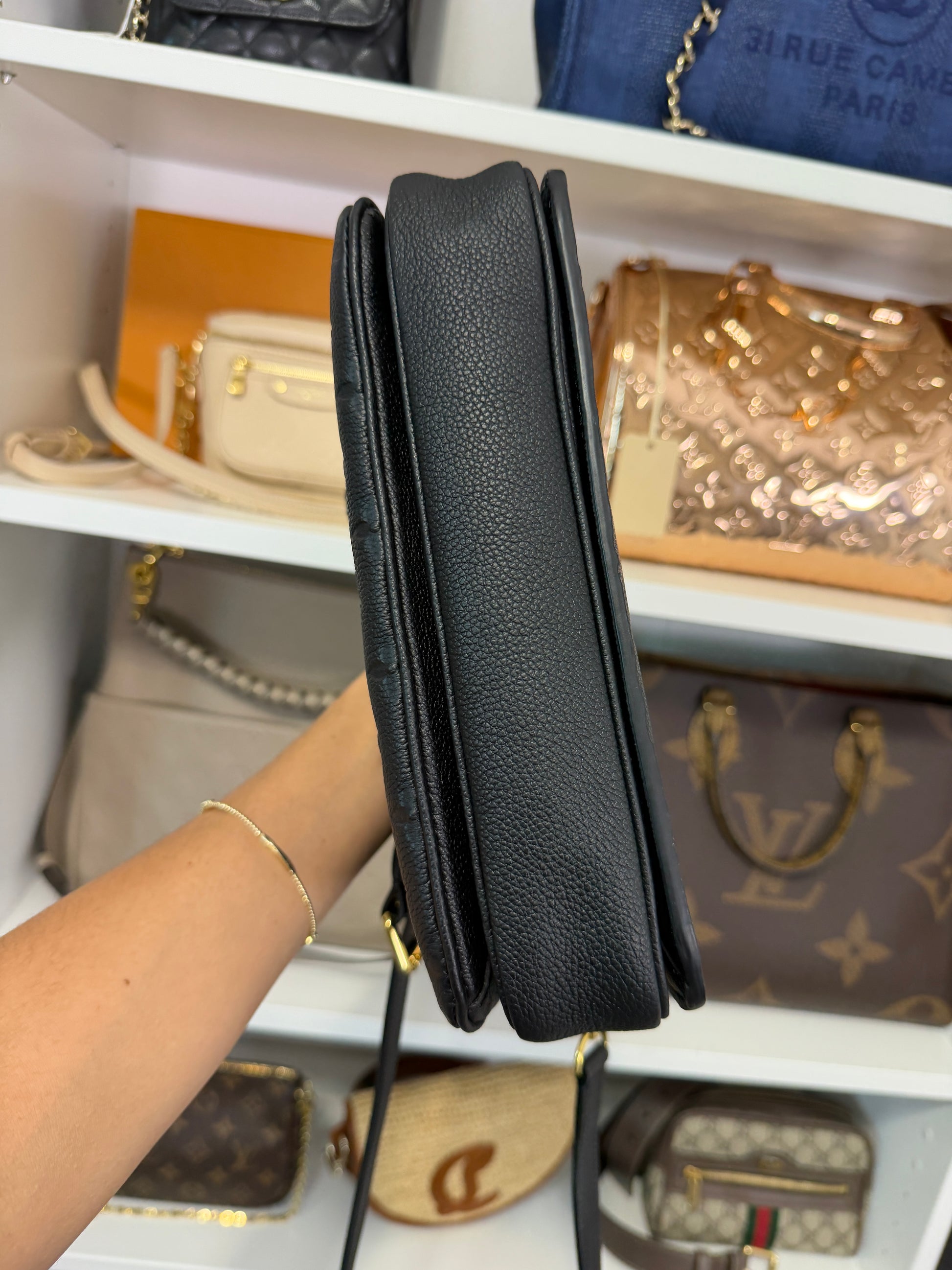 Louis Vuitton Black Empreinte Pochette Métis