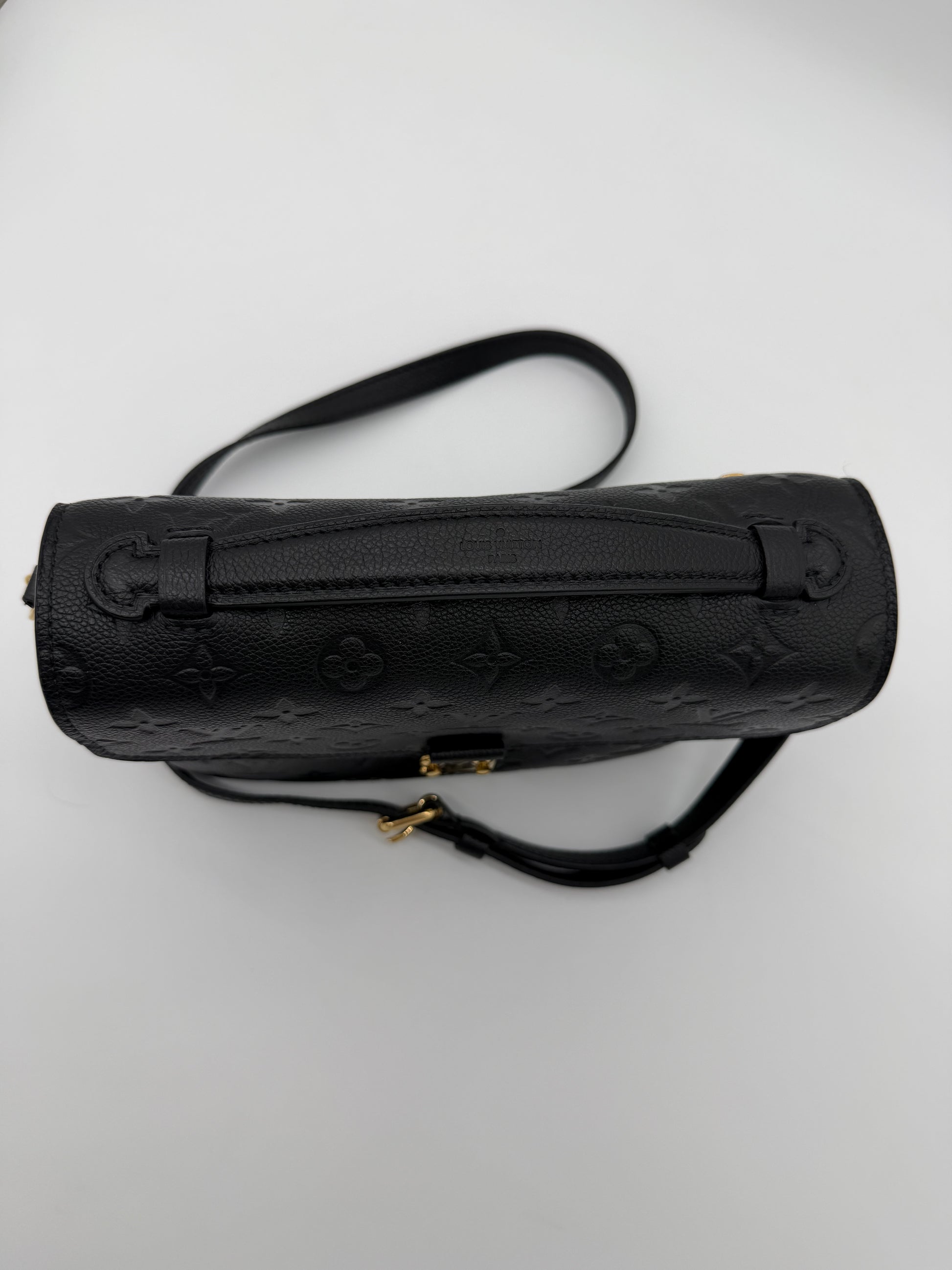 Louis Vuitton Pochette Metis Black Empreinte