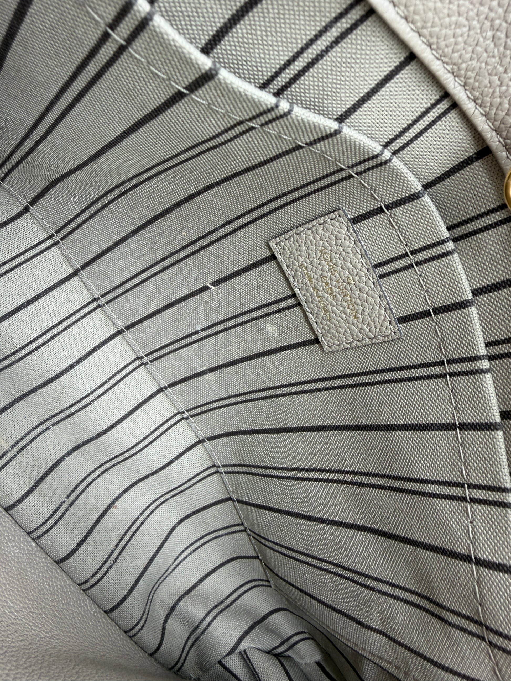 Louis Vuitton Montaigne MM Empreinte