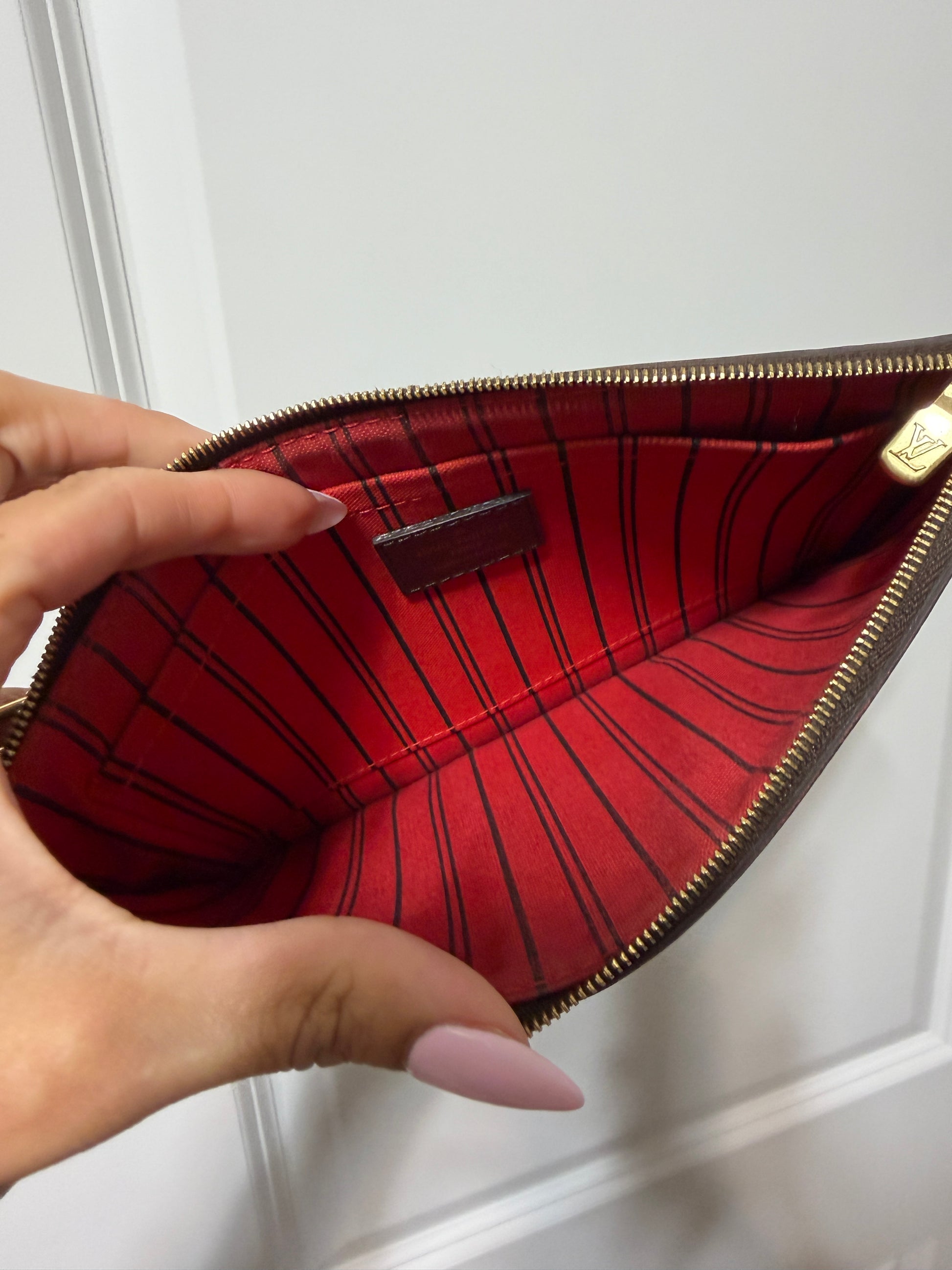 Louis Vuitton Neverfull Pochette DE