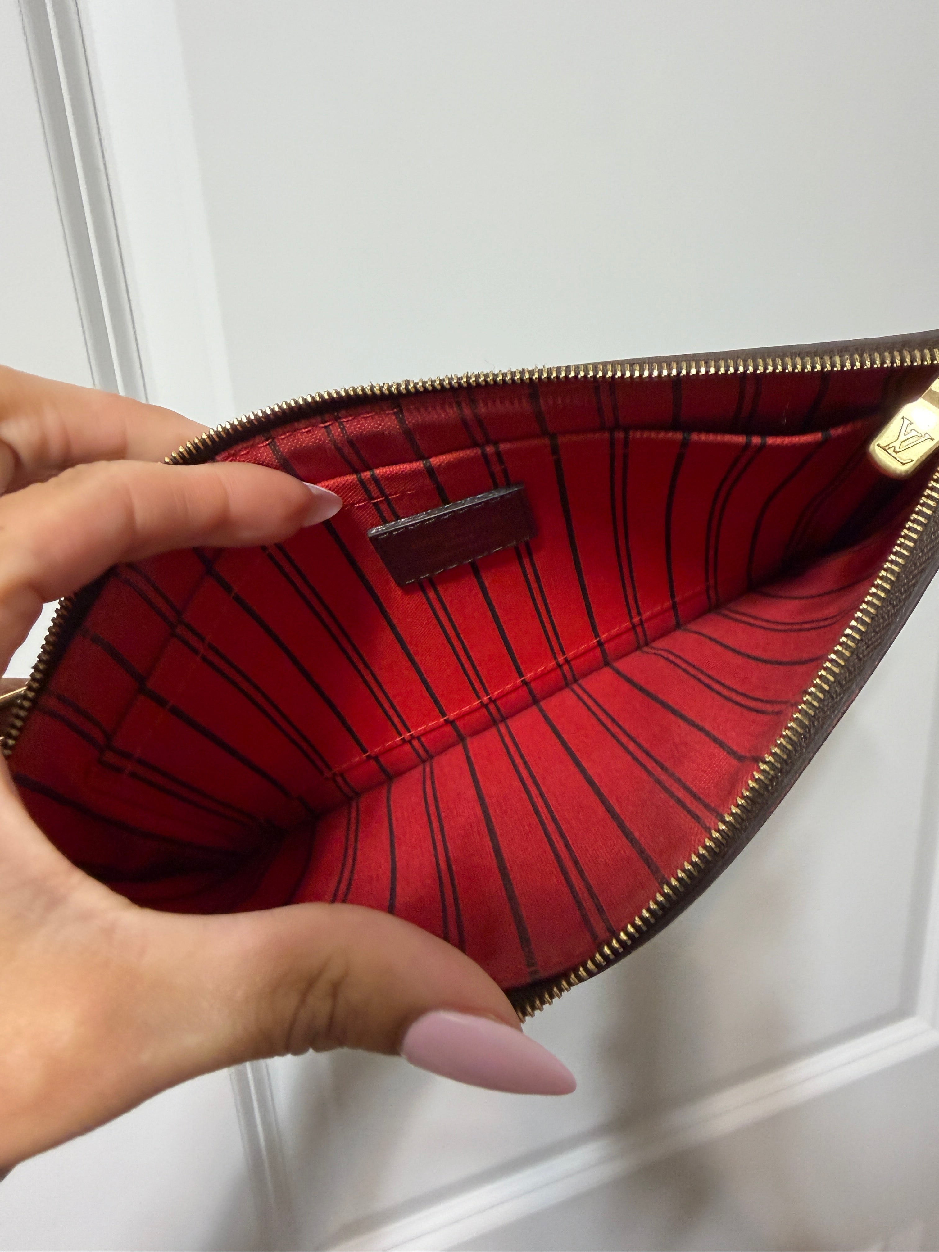 Louis Vuitton Neverfull Pochette DE