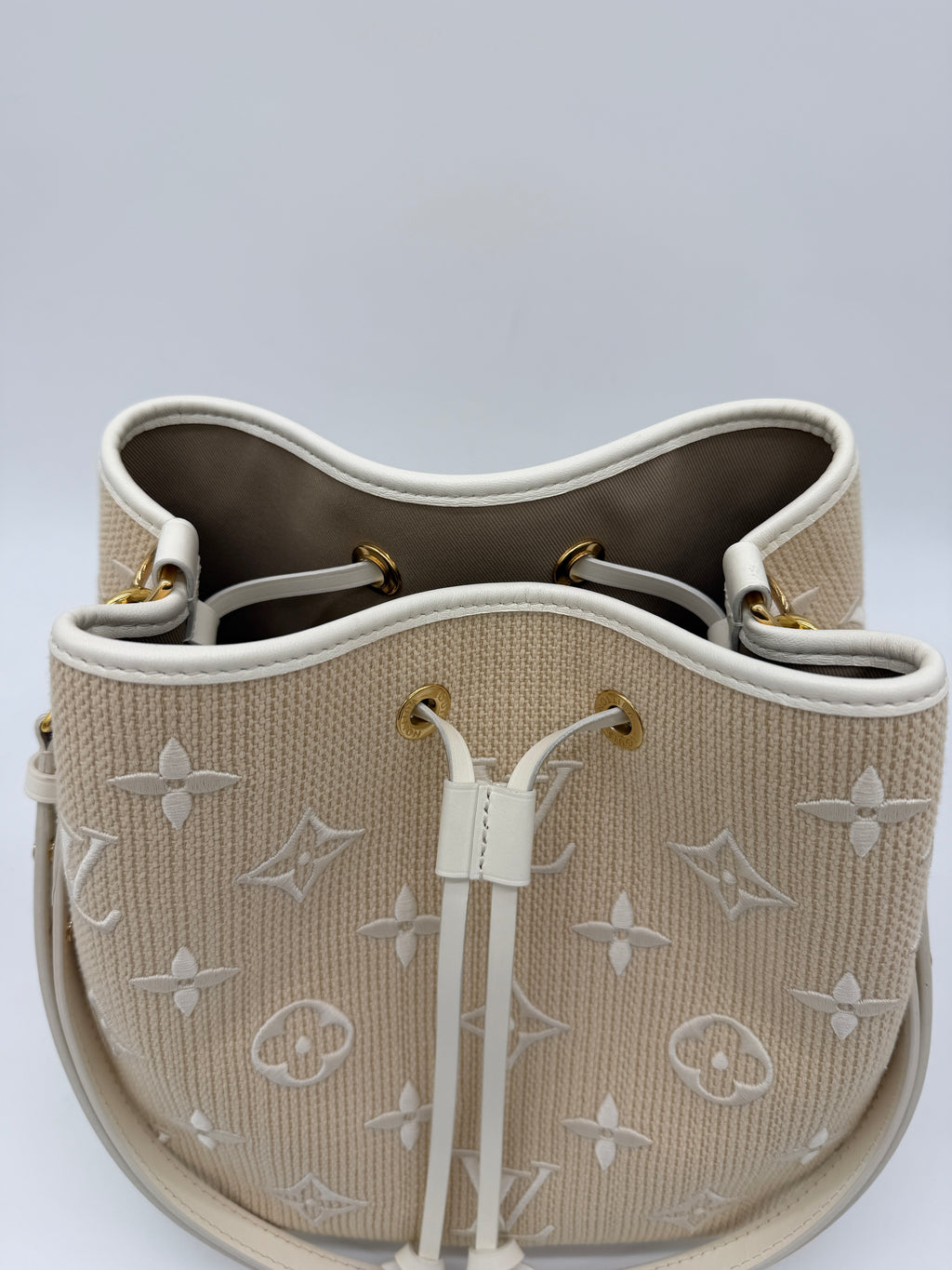 Louis Vuitton Neonoe MM Embroidered Monogram