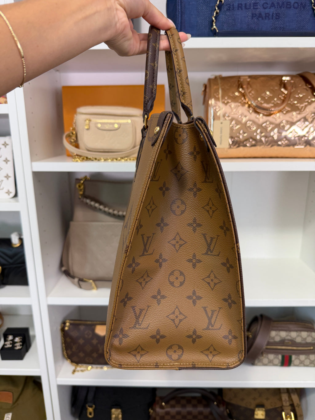 Louis Vuitton OnTheGo MM Reverse Monogram