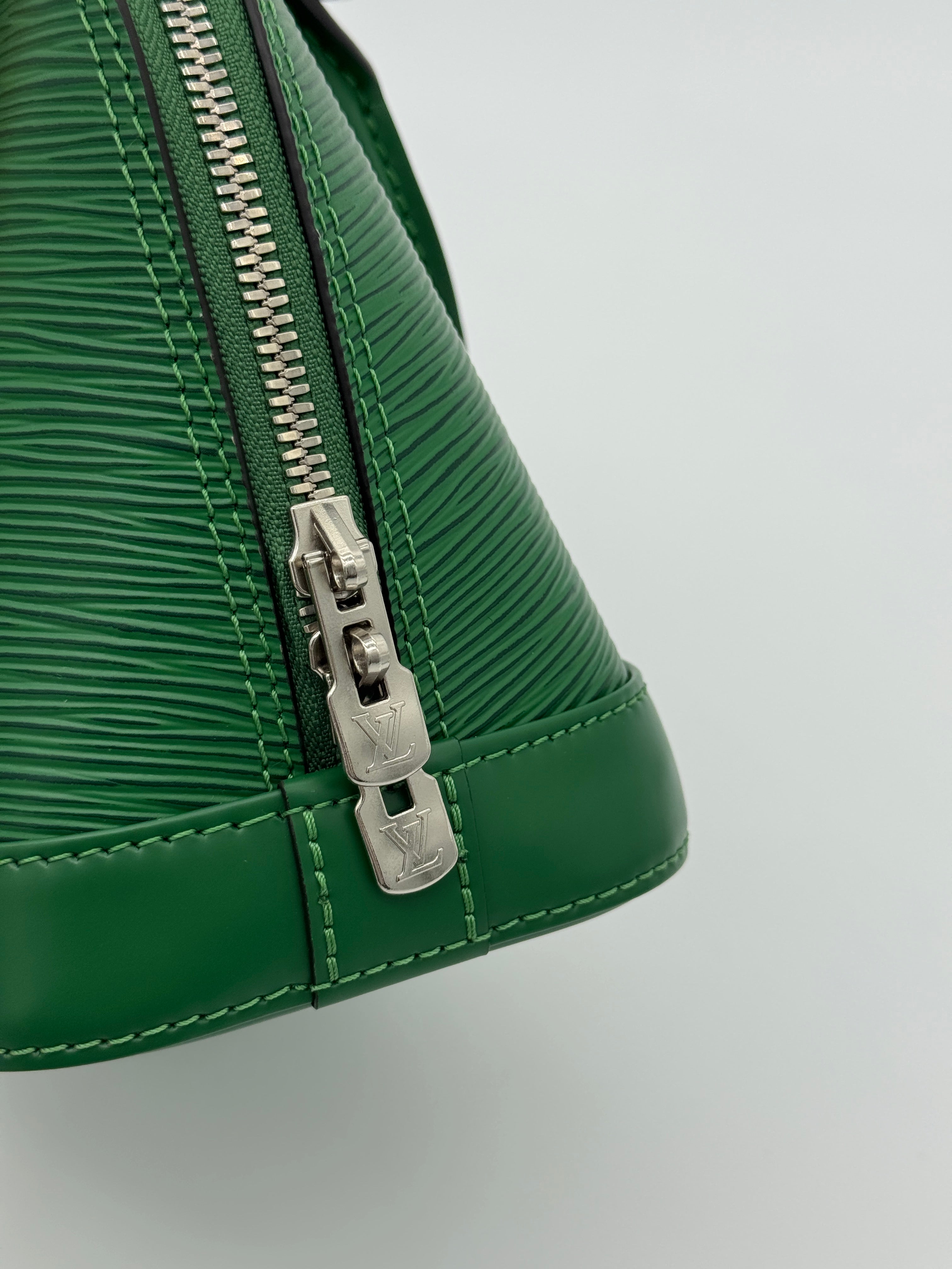 Louis Vuitton Alma BB Epi Borneo Green – Ellan Luxury