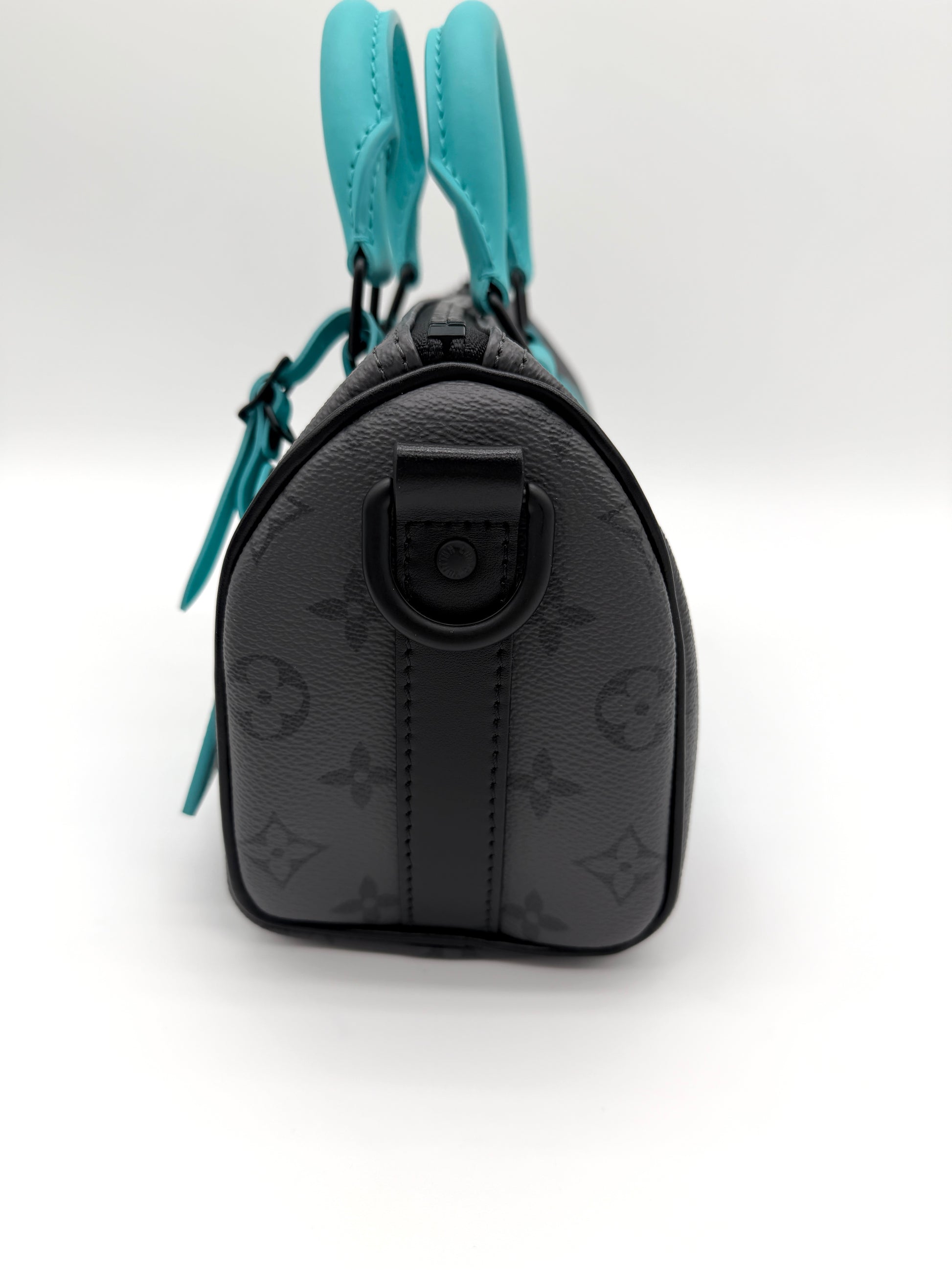 Louis Vuitton Keepall Bandouliere 25 Turquoise / Monogram Eclipse Reverse