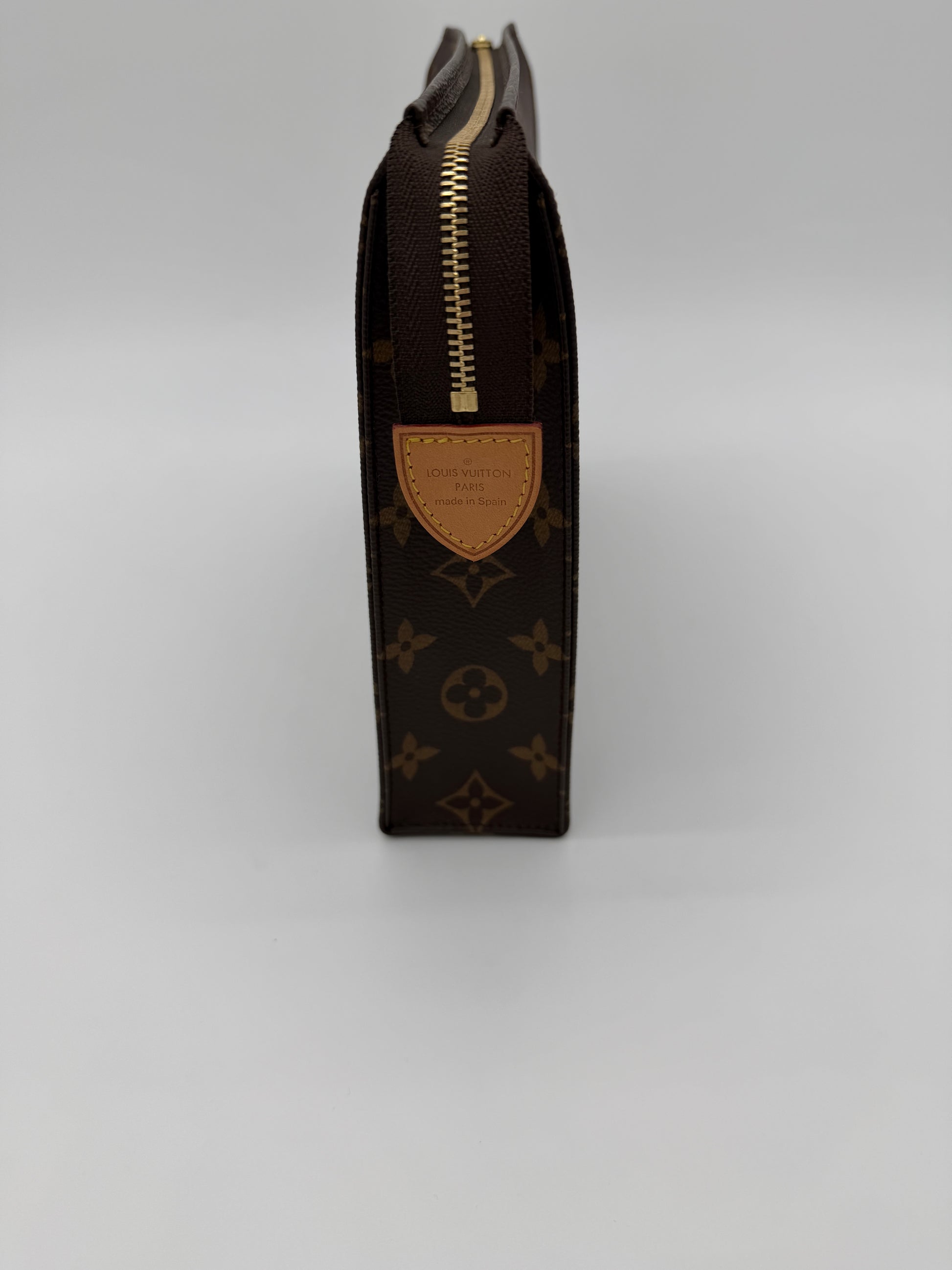 Louis Vuitton Monogram Toiletry 26