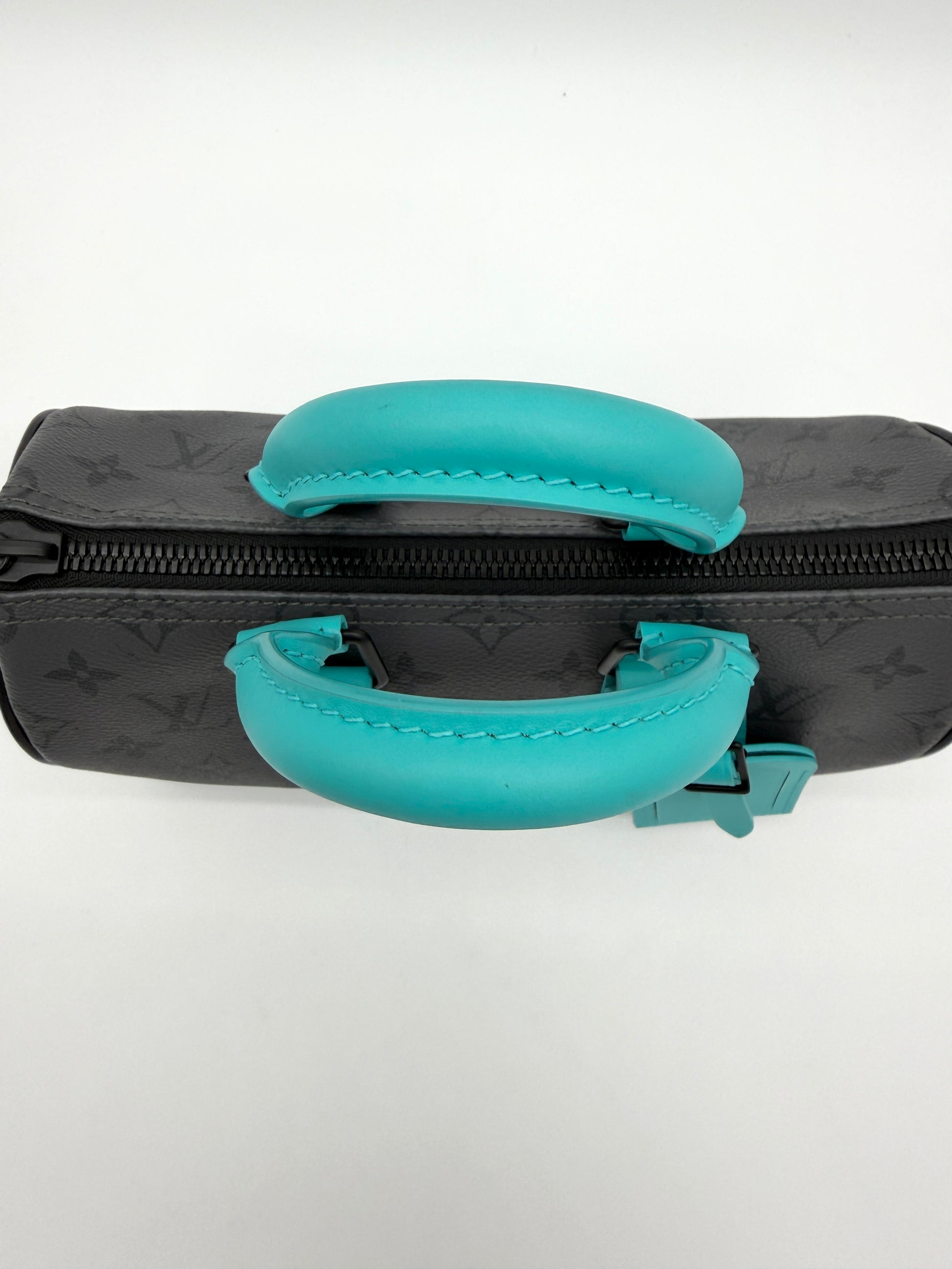 Louis Vuitton Keepall Bandouliere 25 Turquoise / Monogram Eclipse Reverse