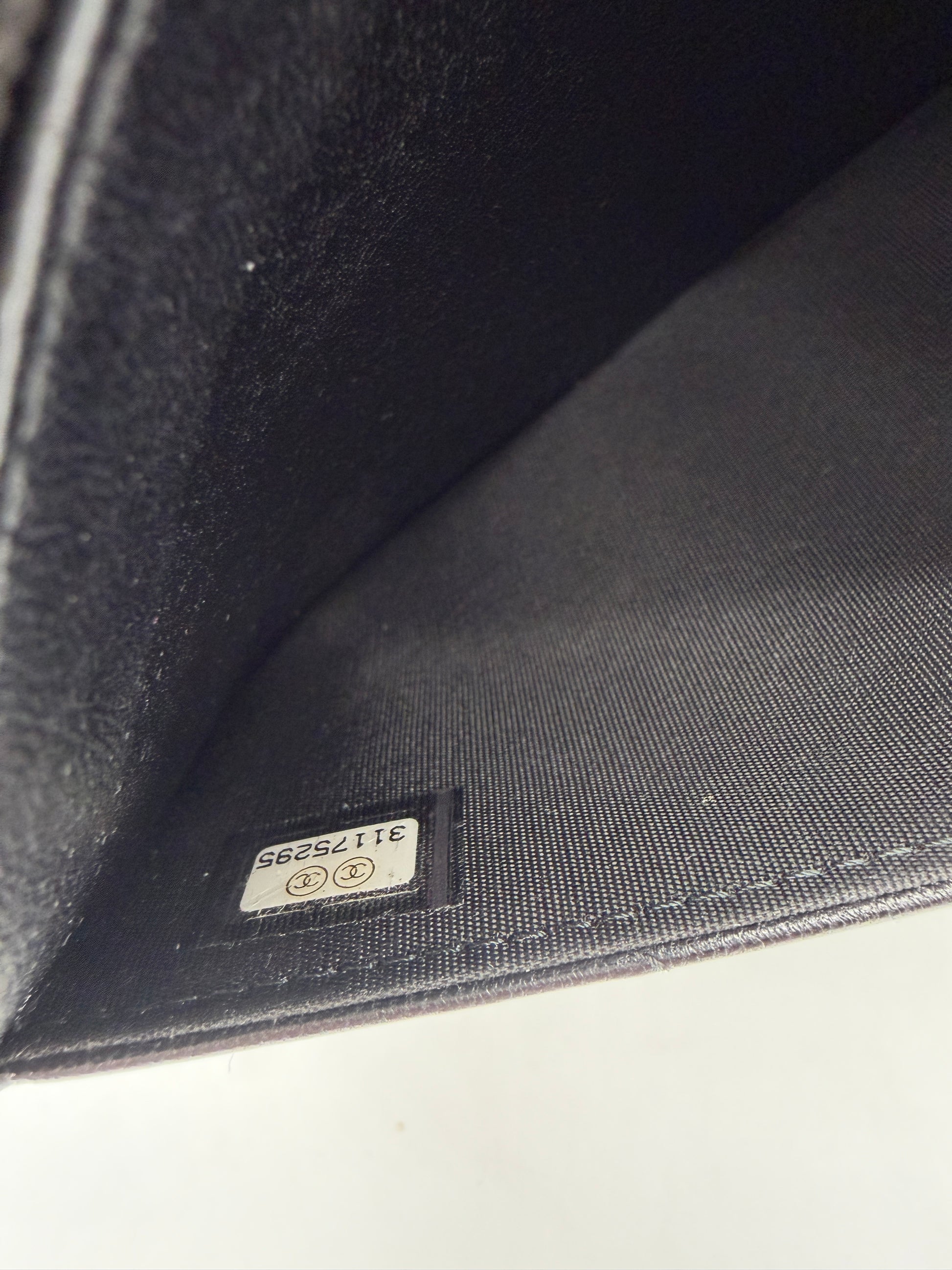 Chanel 19 Wallet on Chain