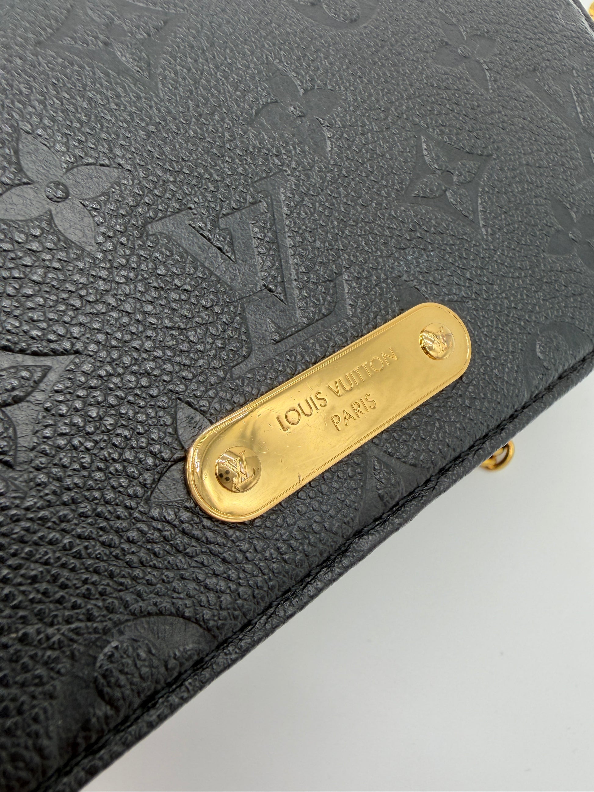 Louis Vuitton Lily Wallet on Chain Black Empreinte