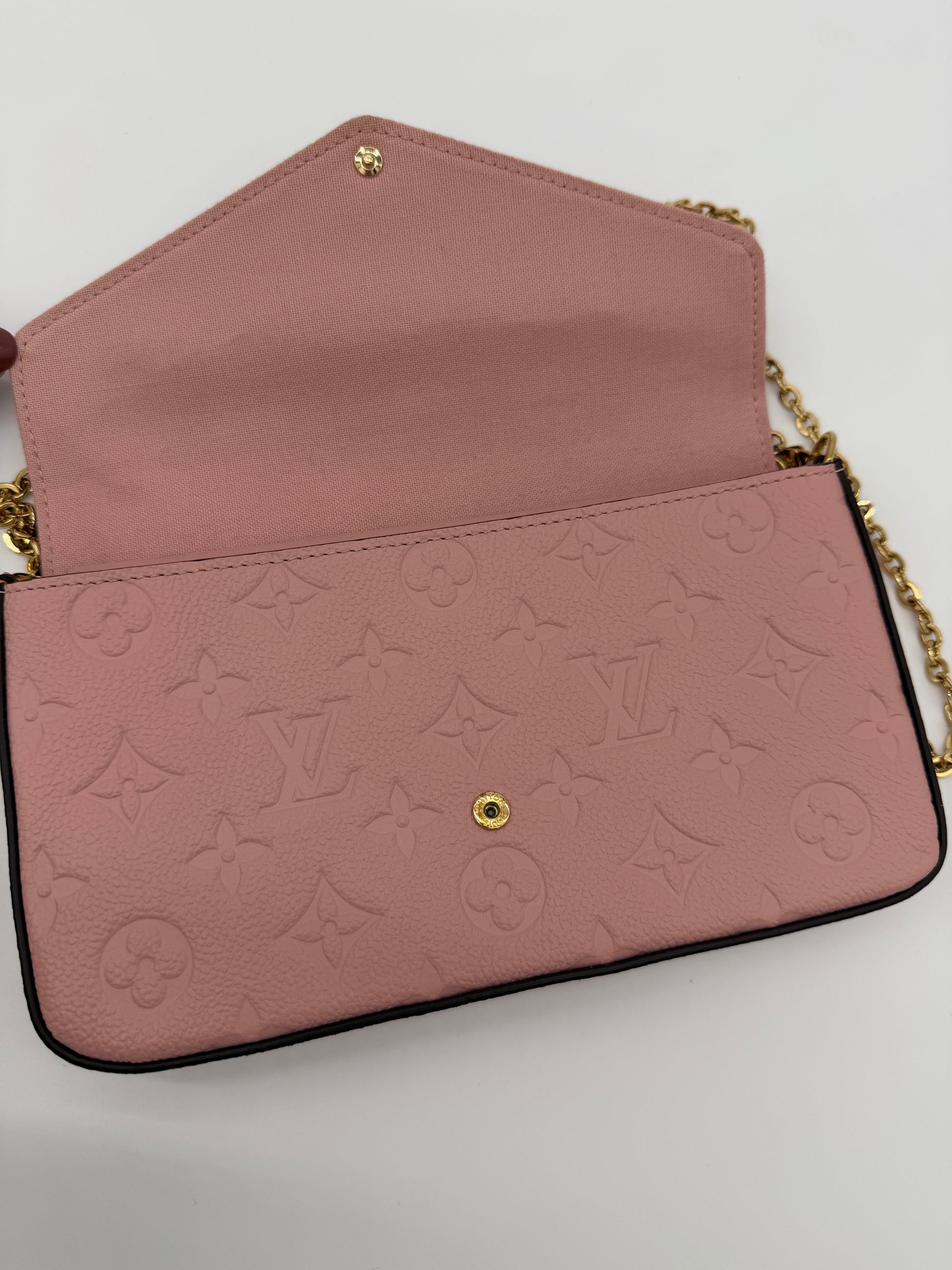 Louis Vuitton Pochette Felicie Empreinte Rose Poudre Pink