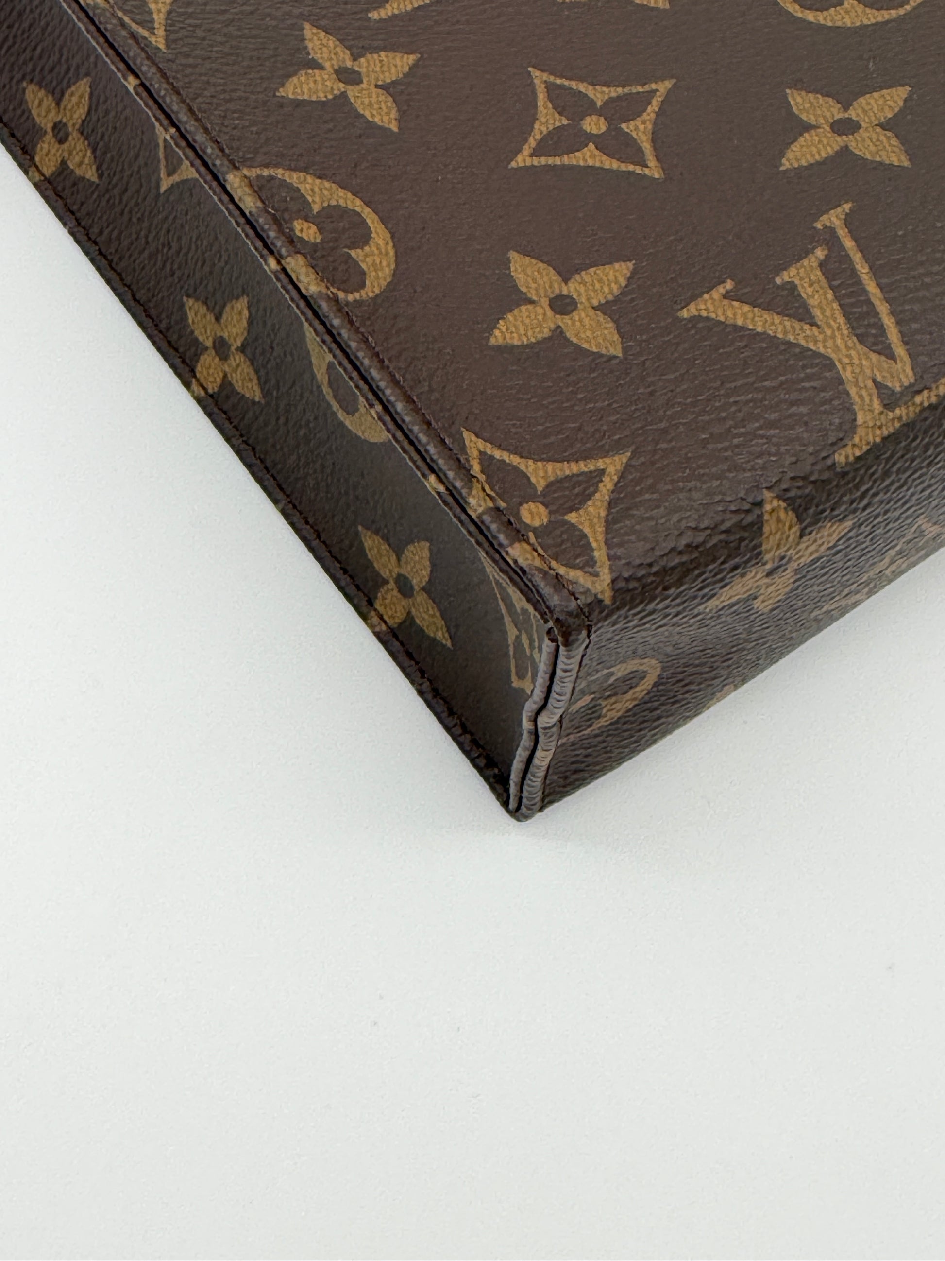 Louis Vuitton Monogram Toiletry 26