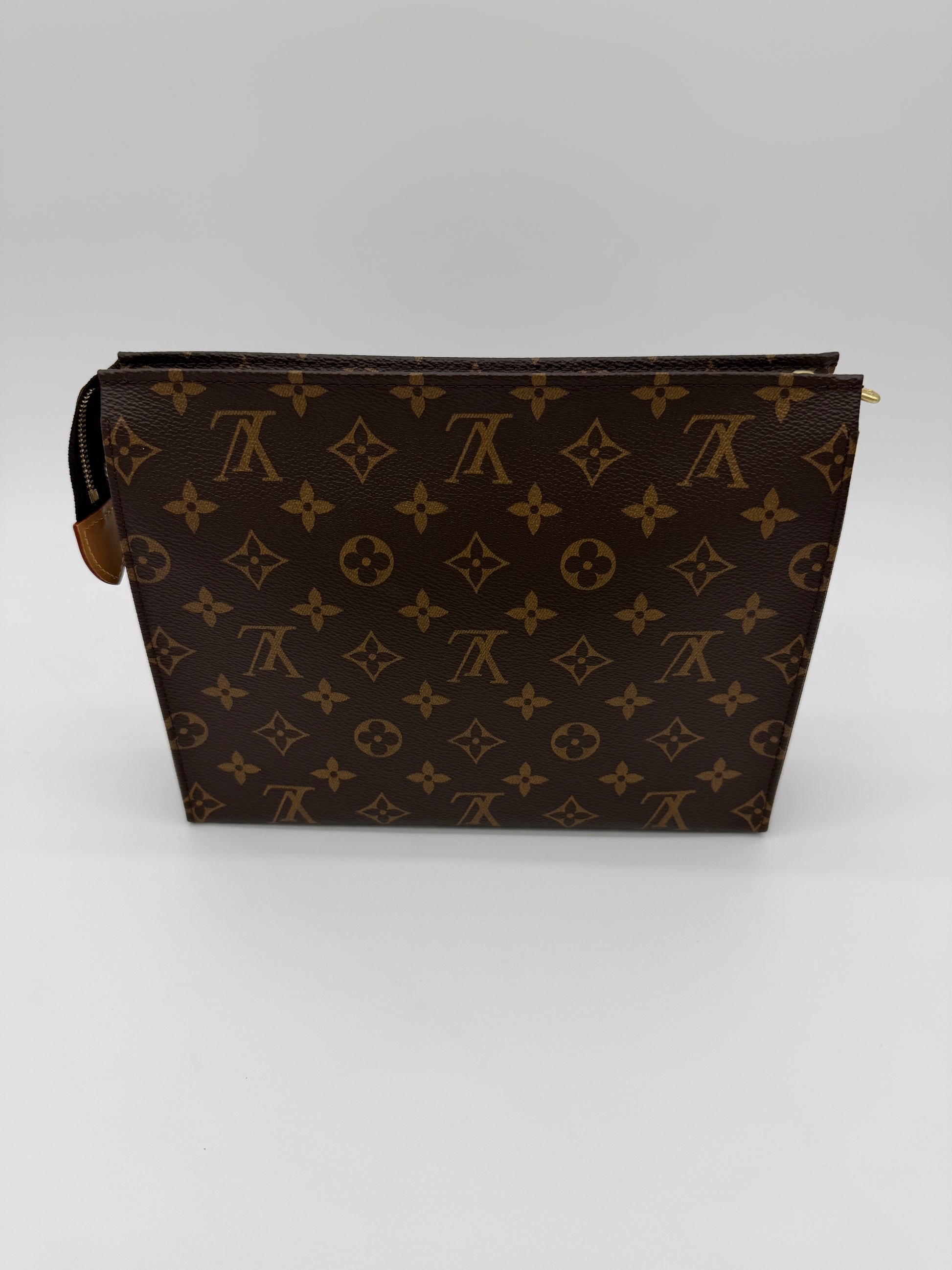 Louis Vuitton Monogram Toiletry 26