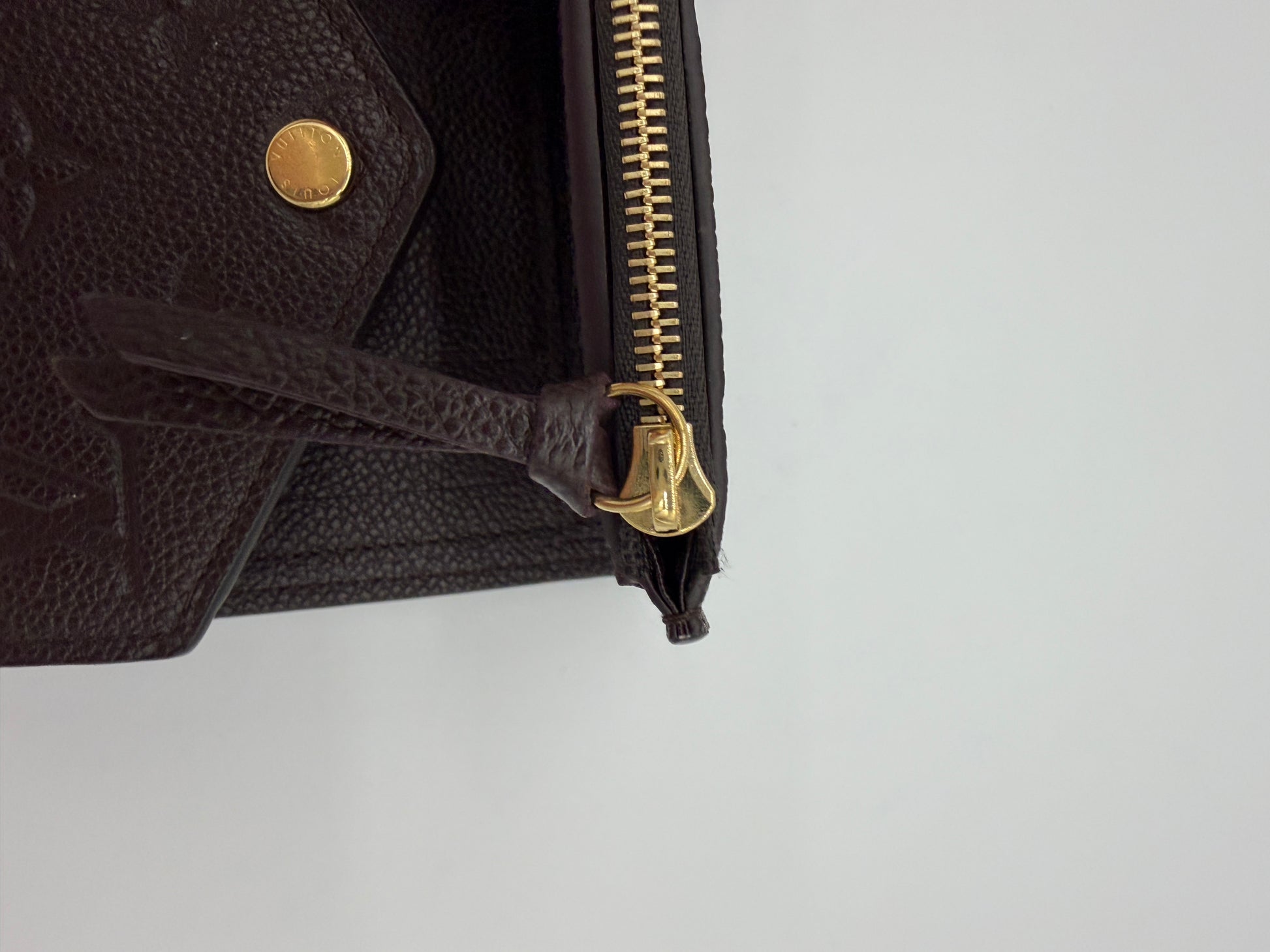 Louis Vuitton Victorine Chocolate Empreinte