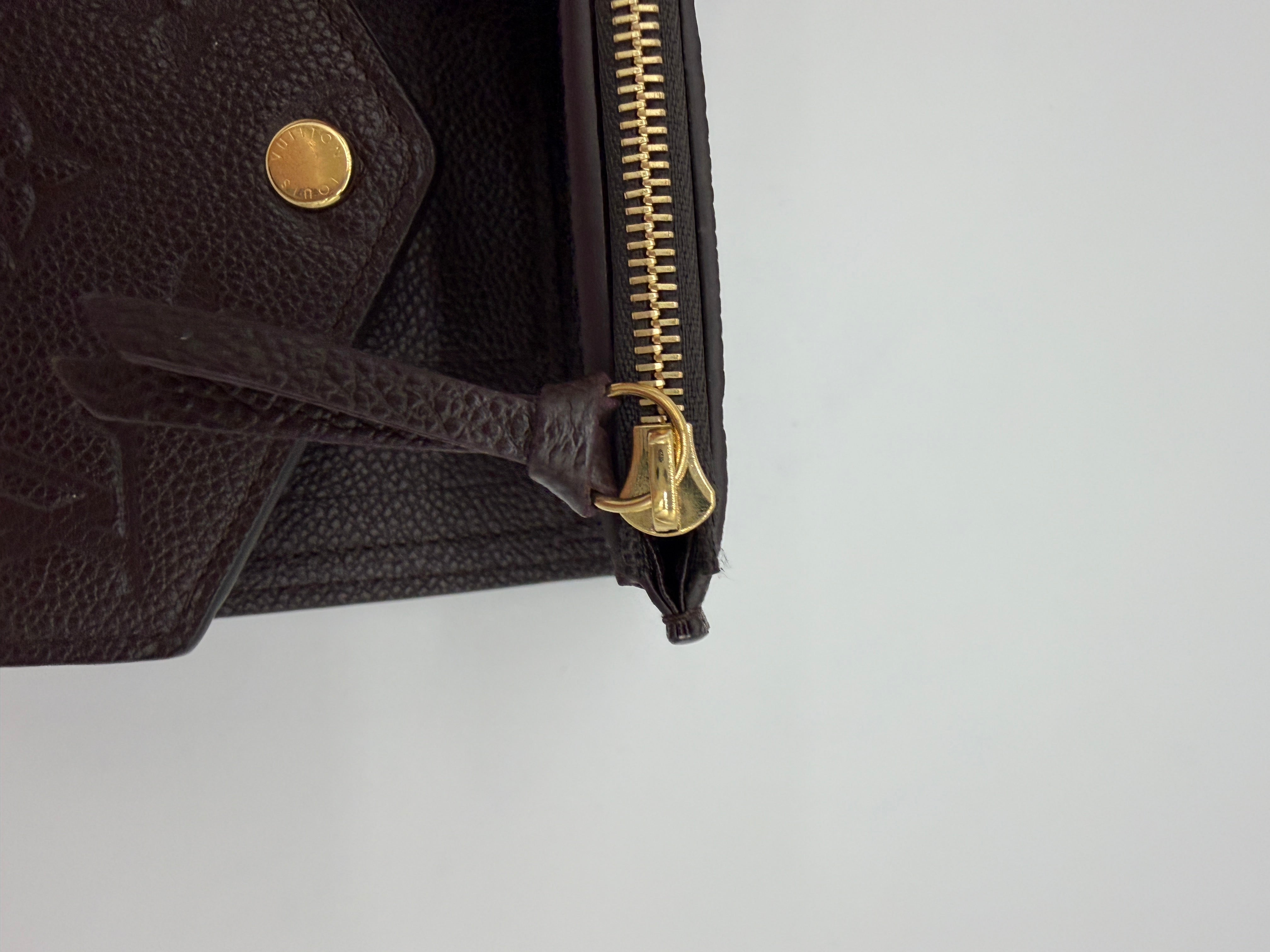 Louis Vuitton Victorine Chocolate Empreinte
