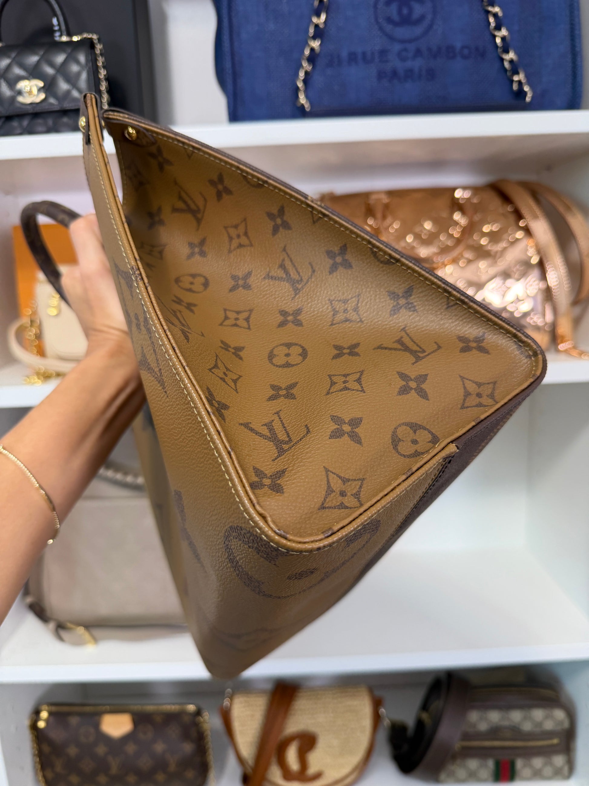 Louis Vuitton OnTheGo MM Reverse Monogram