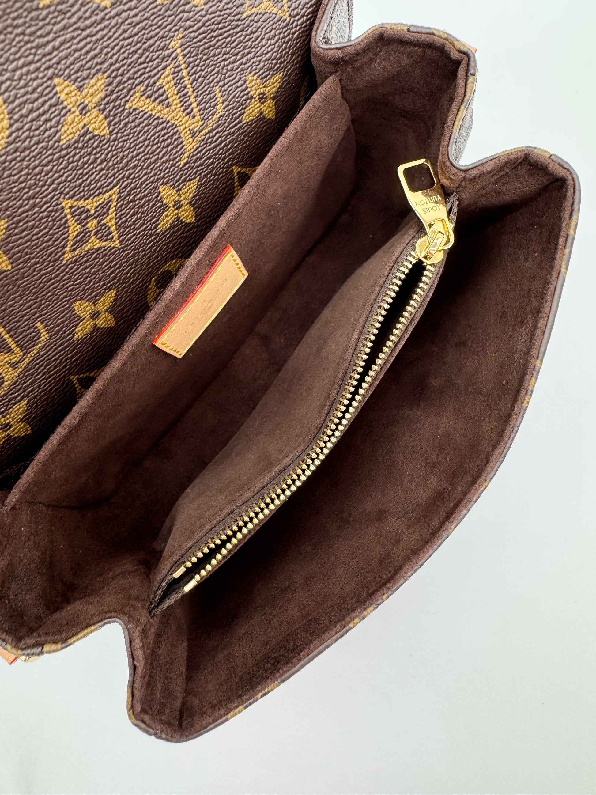 Louis Vuitton Pochette Métis East West