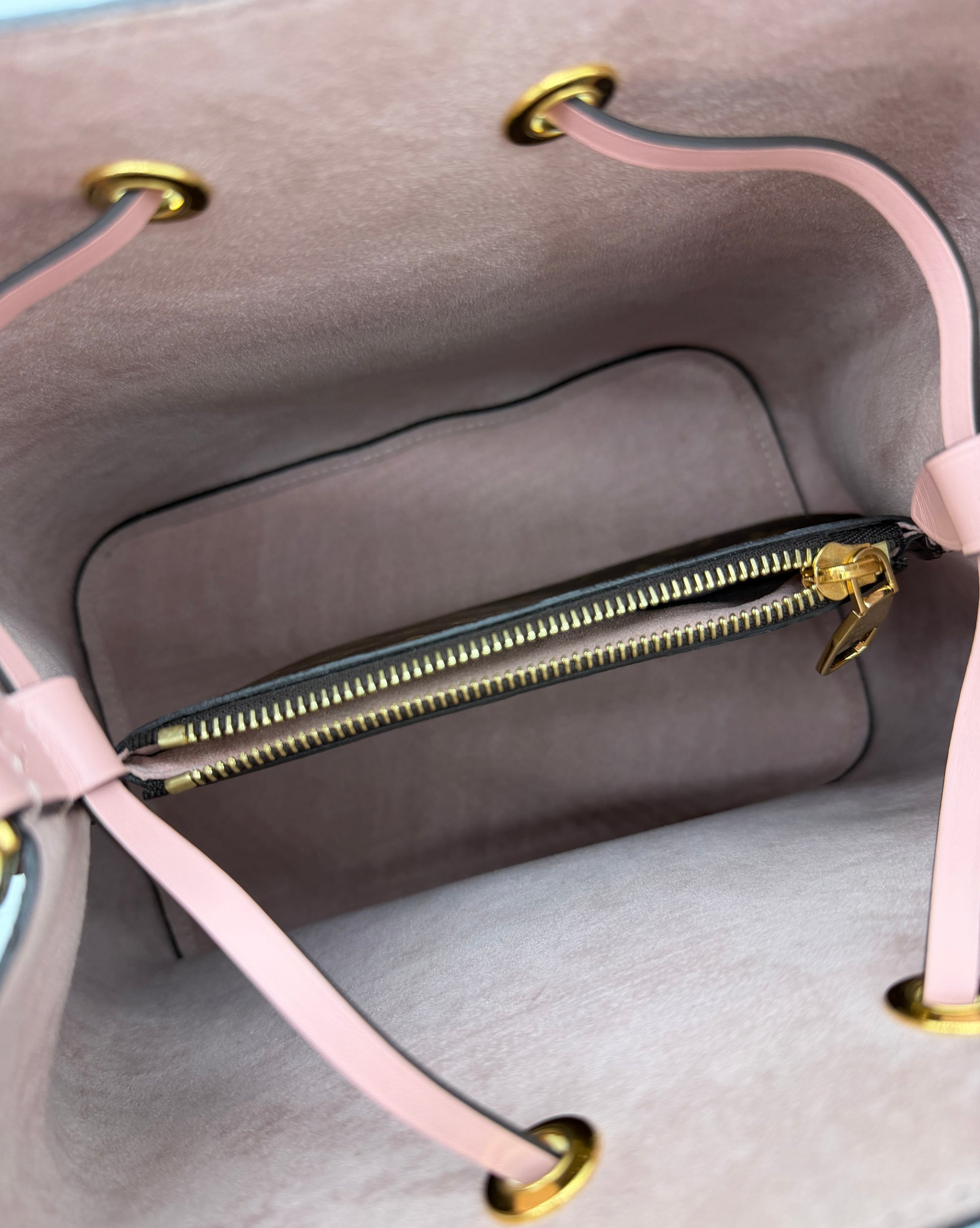 Louis Vuitton Neonoe Monogram Los Angeles Limited Edition