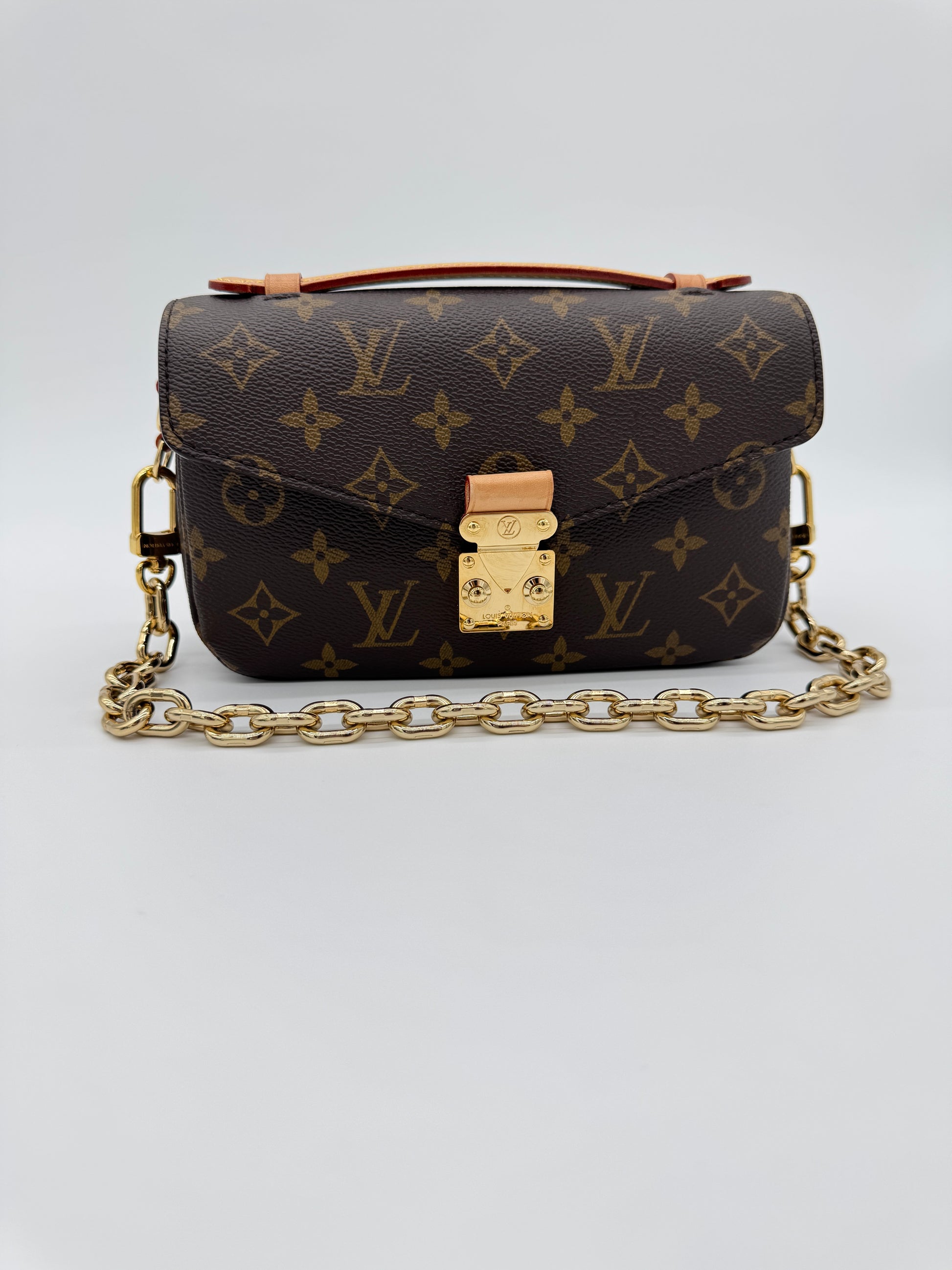 Louis Vuitton Pochette Métis East West