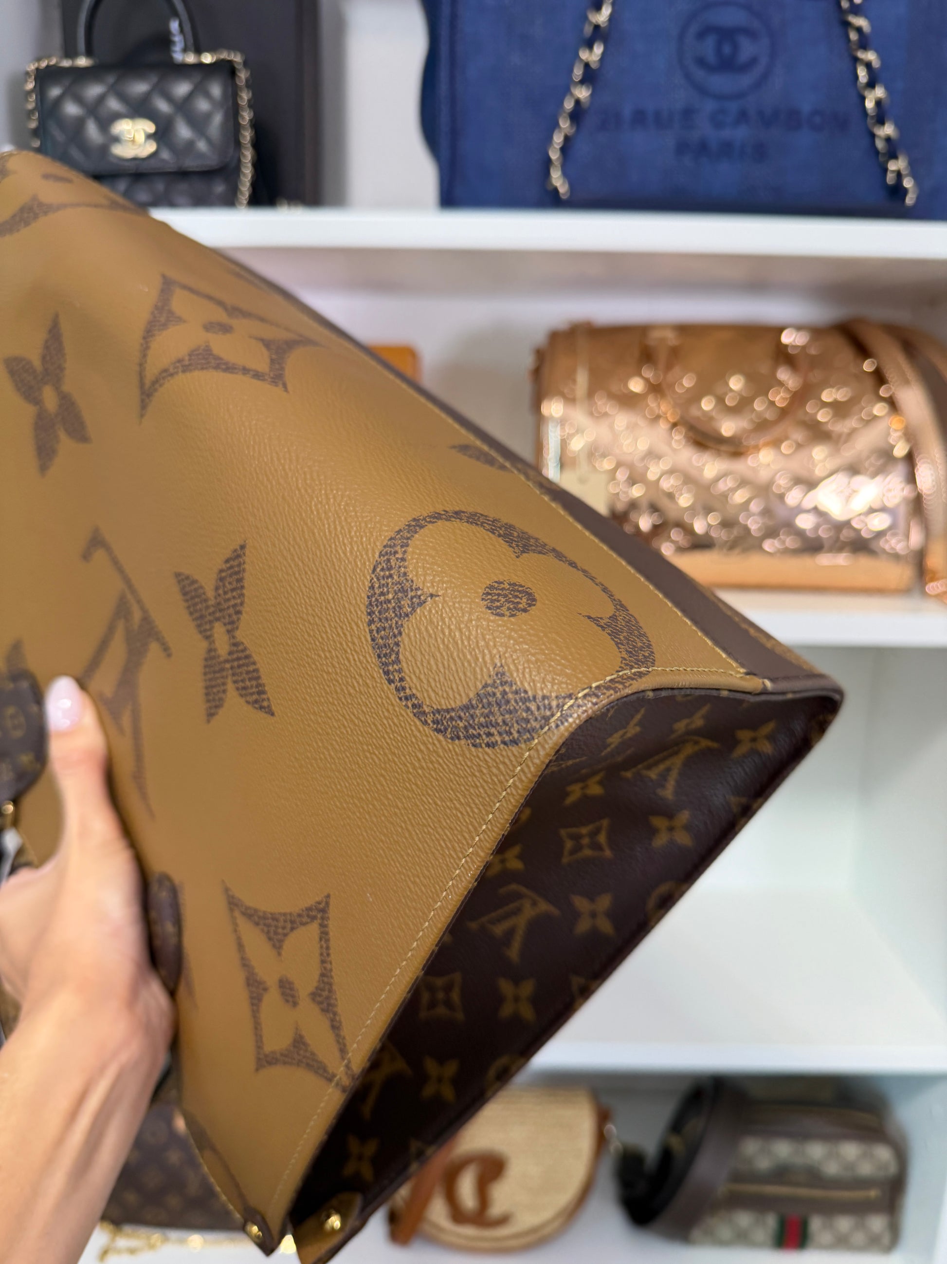Louis Vuitton OnTheGo MM Reverse Monogram