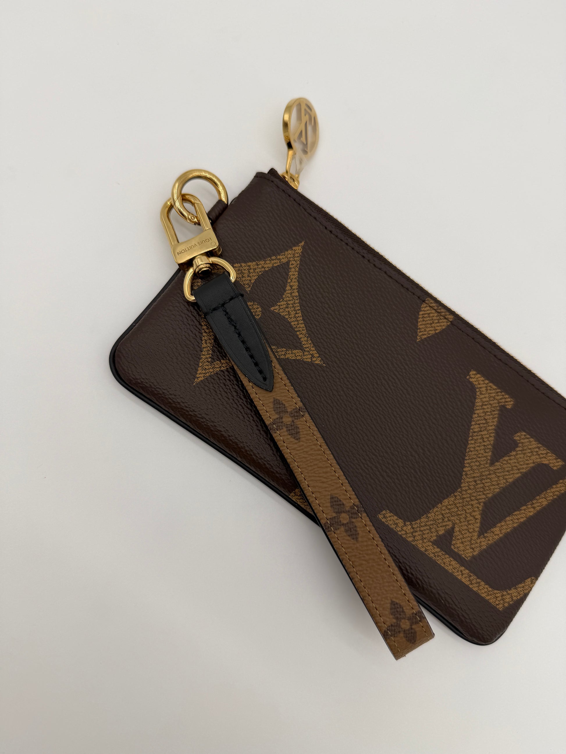 Louis Vuitton Monogram Giant Pochette with Wrist Strap