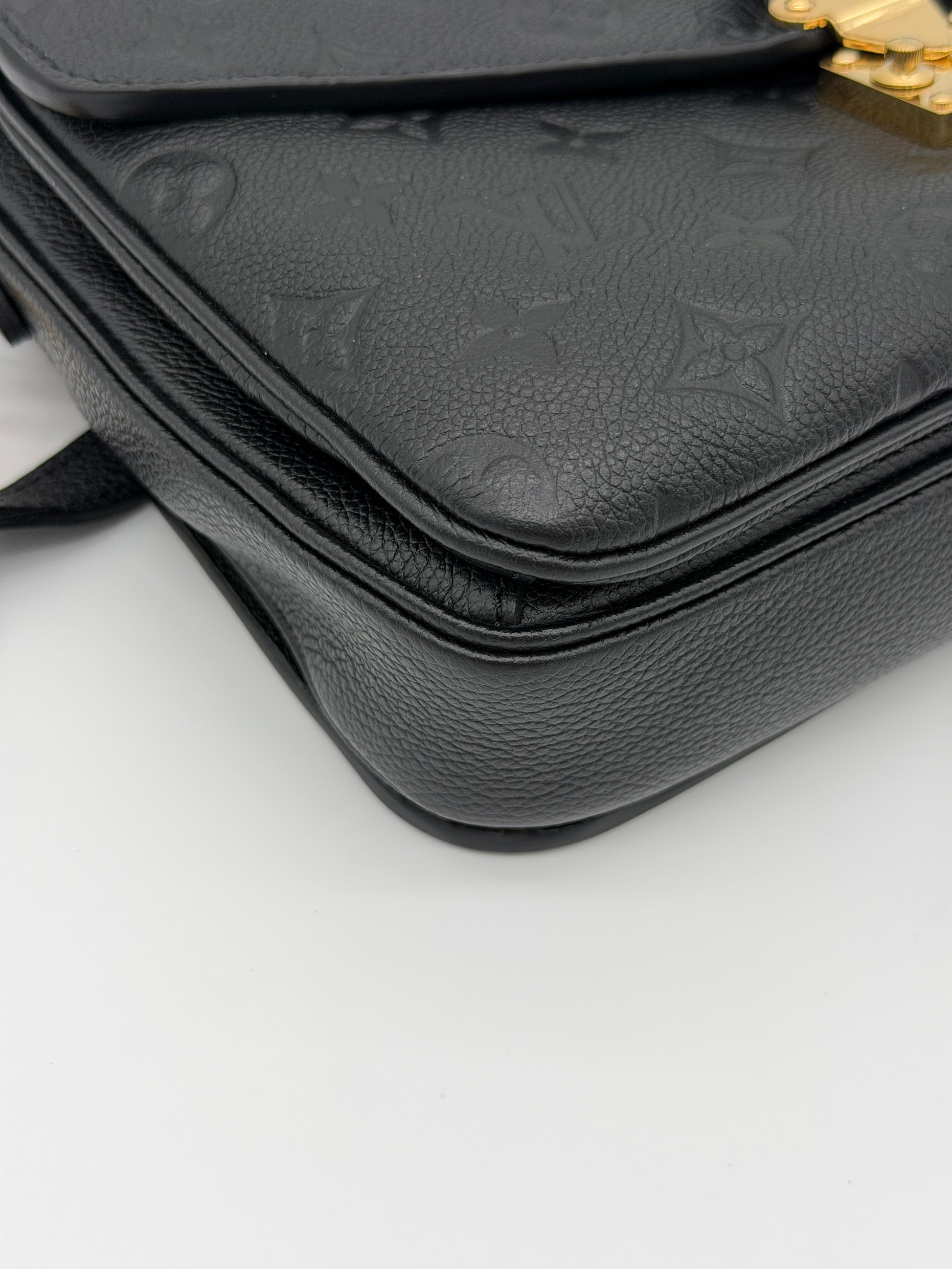 Louis Vuitton Pochette Metis Black Empreinte