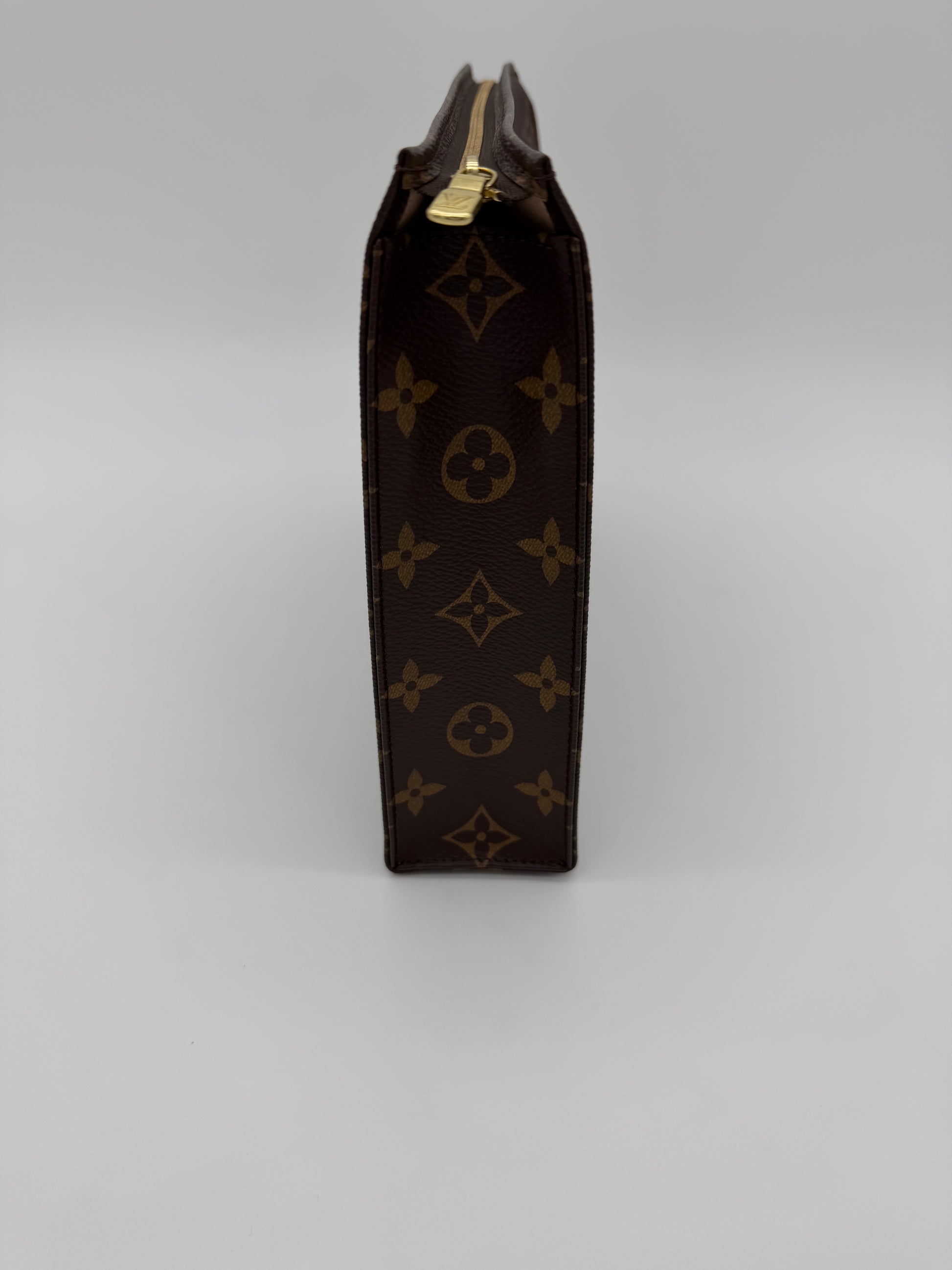 Louis Vuitton Monogram Toiletry 26