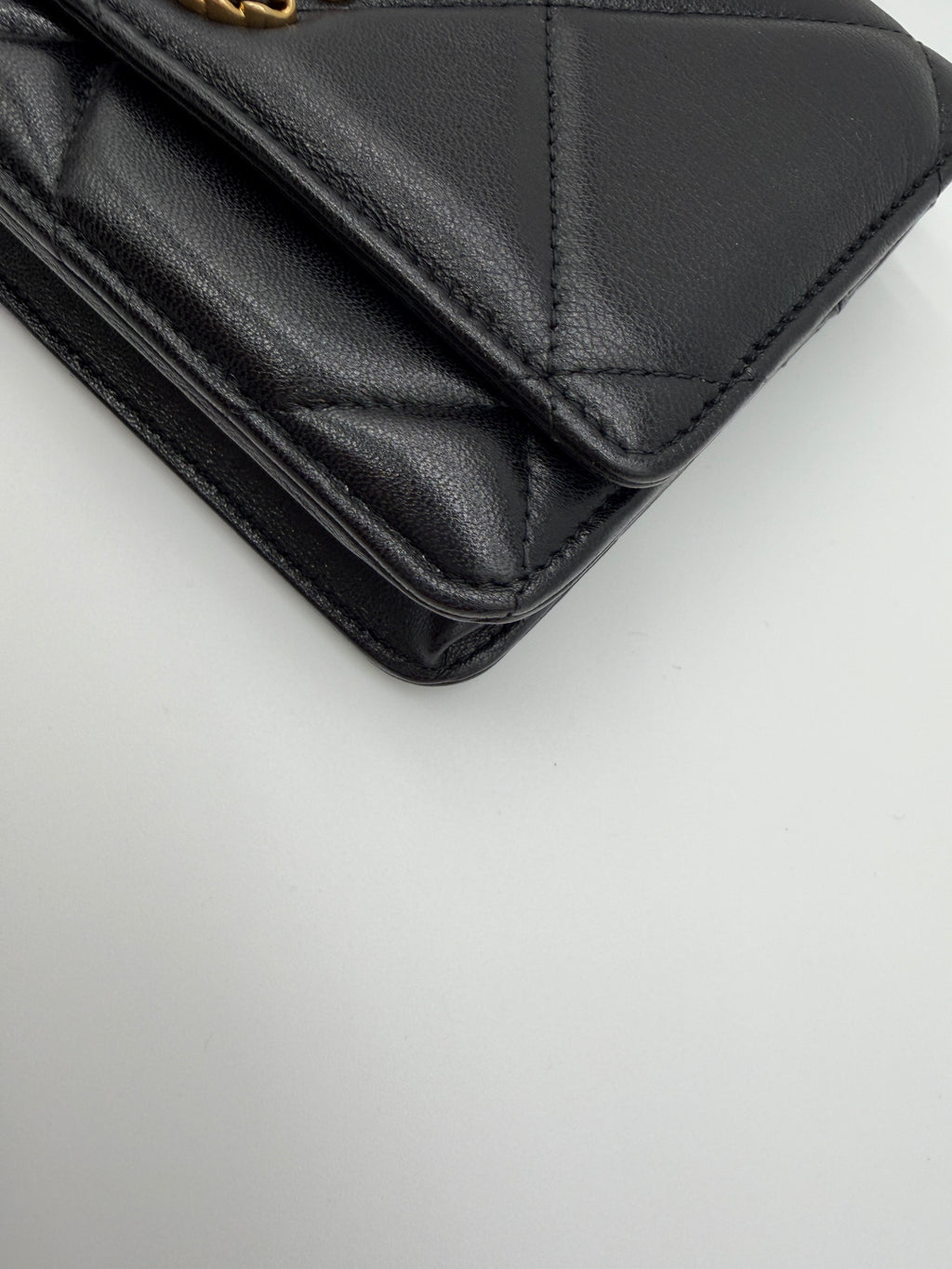 Chanel 19 Wallet on Chain