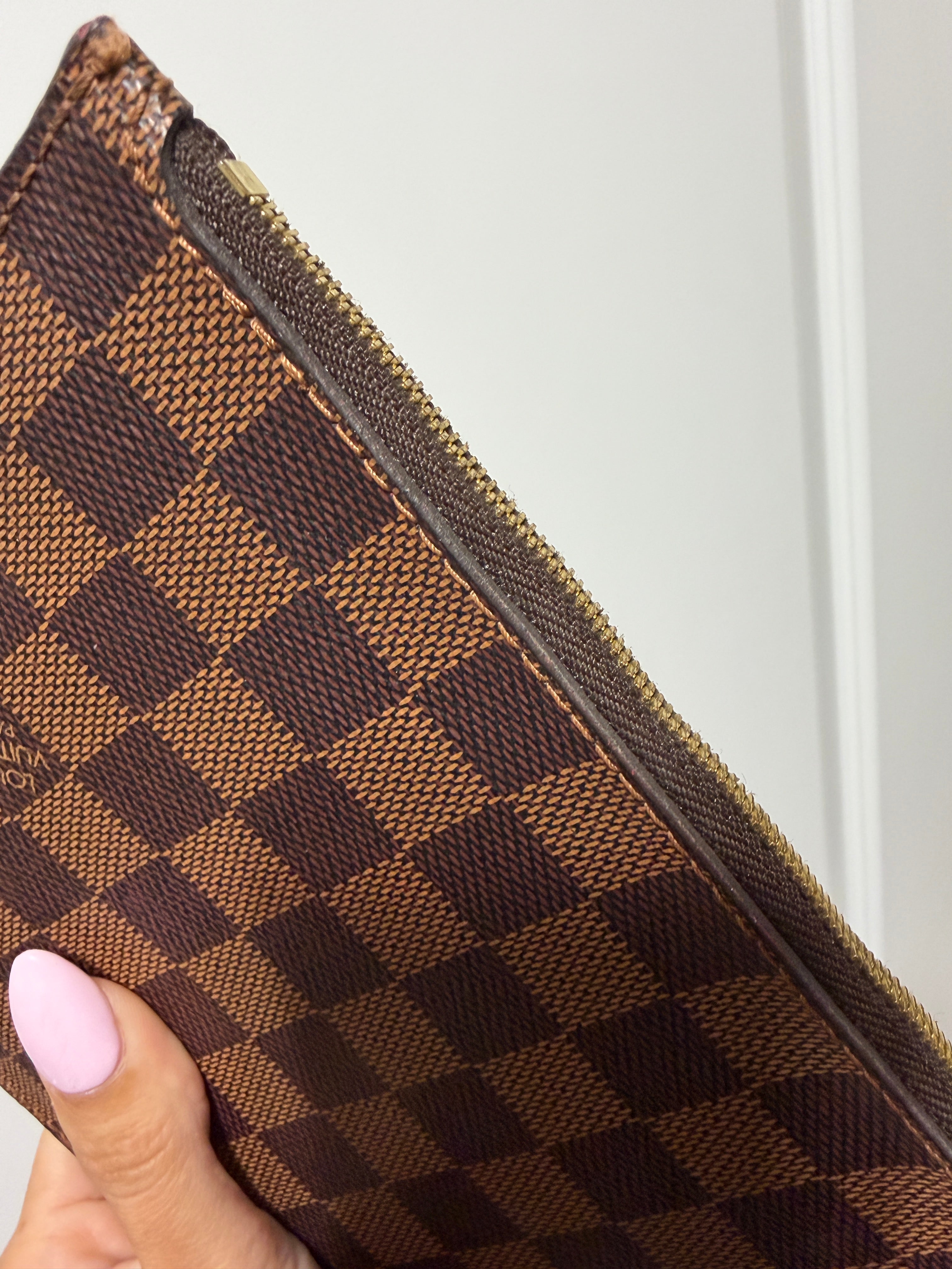 Louis Vuitton Neverfull Pochette DE