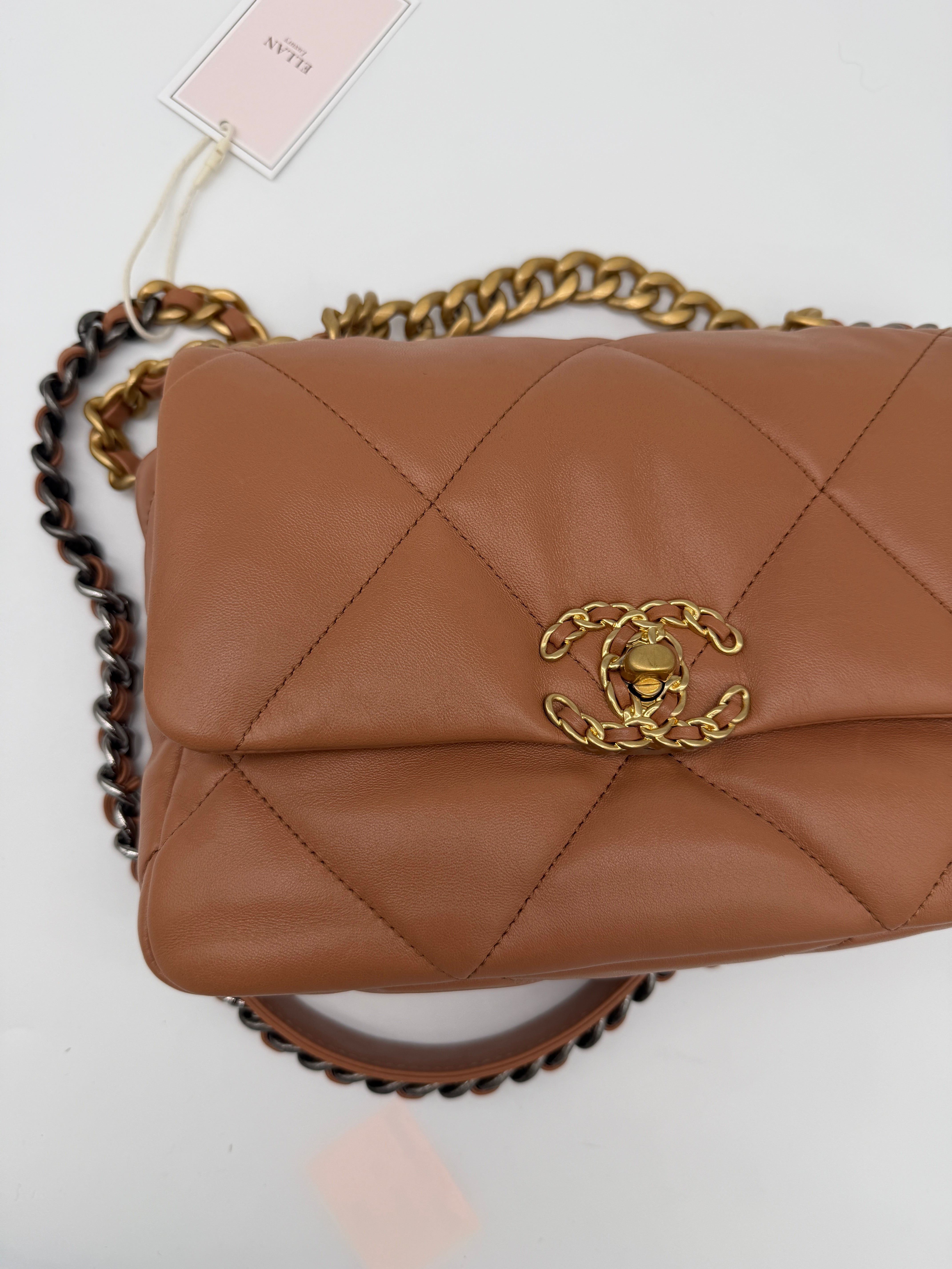 Chanel 19 Caramel Small