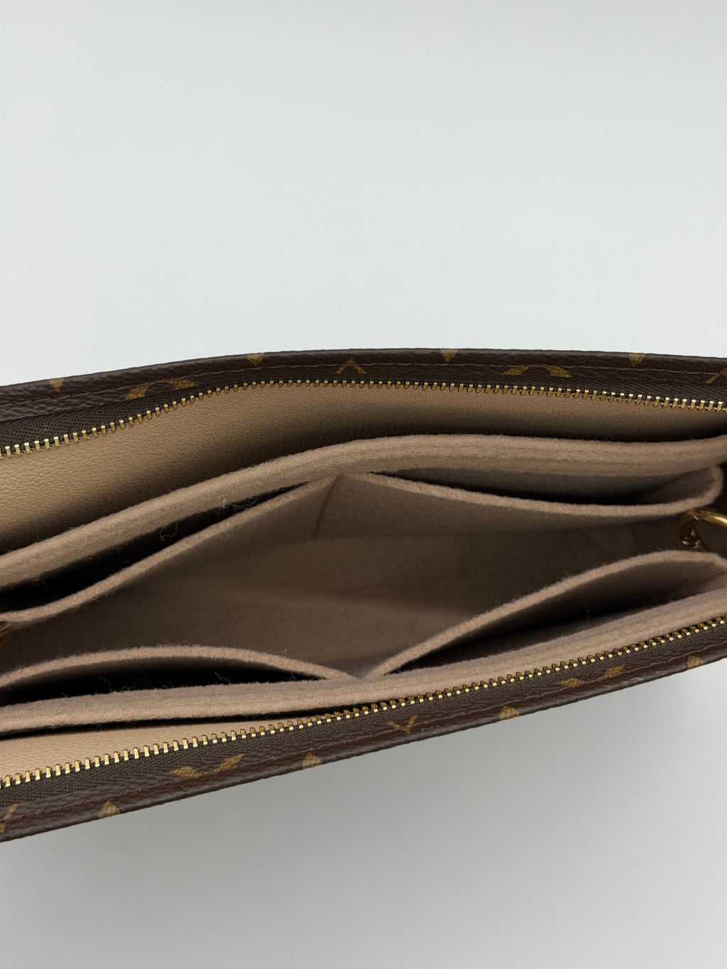 Louis Vuitton Monogram Toiletry 26
