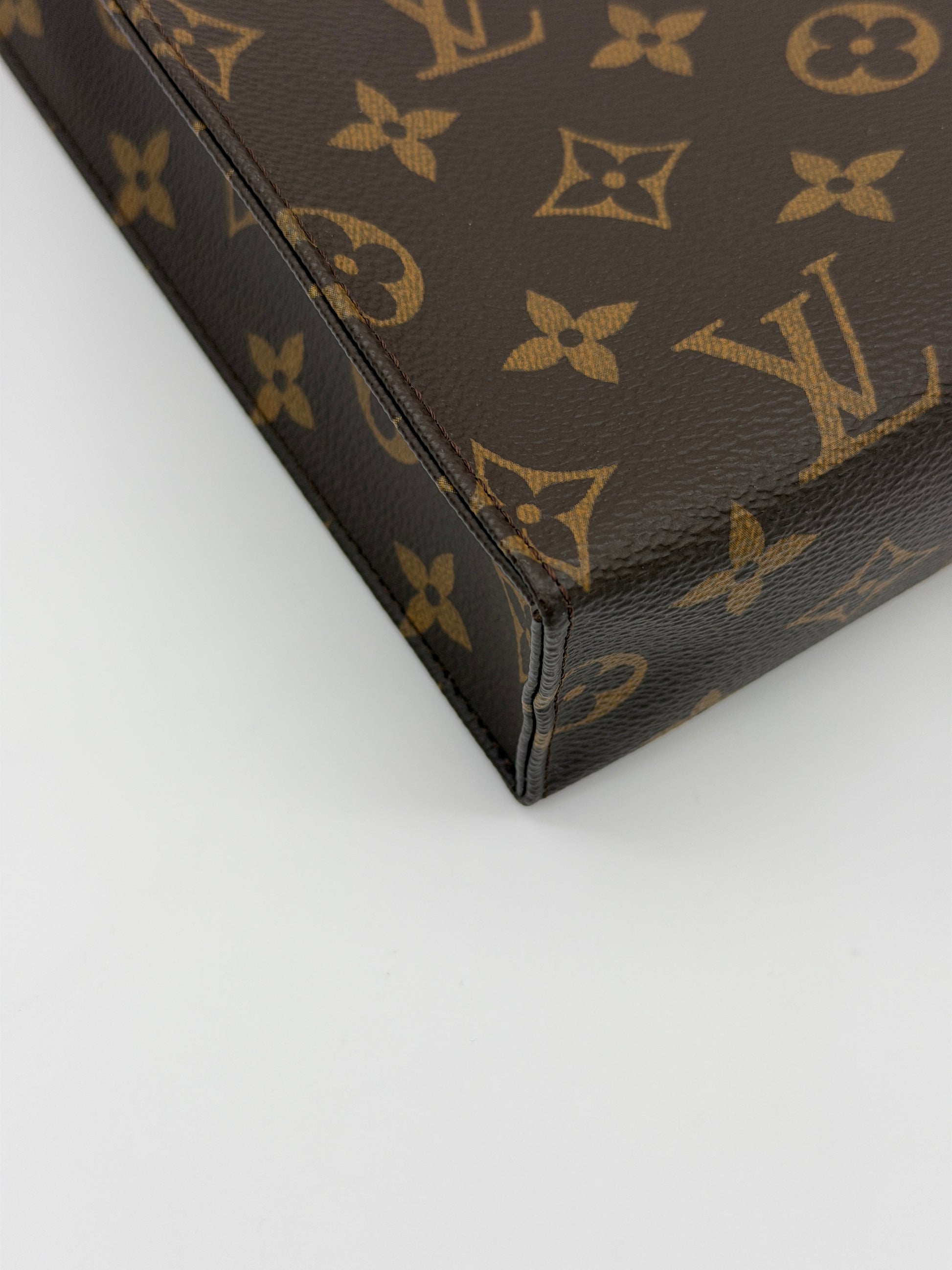 Louis Vuitton Monogram Toiletry 26