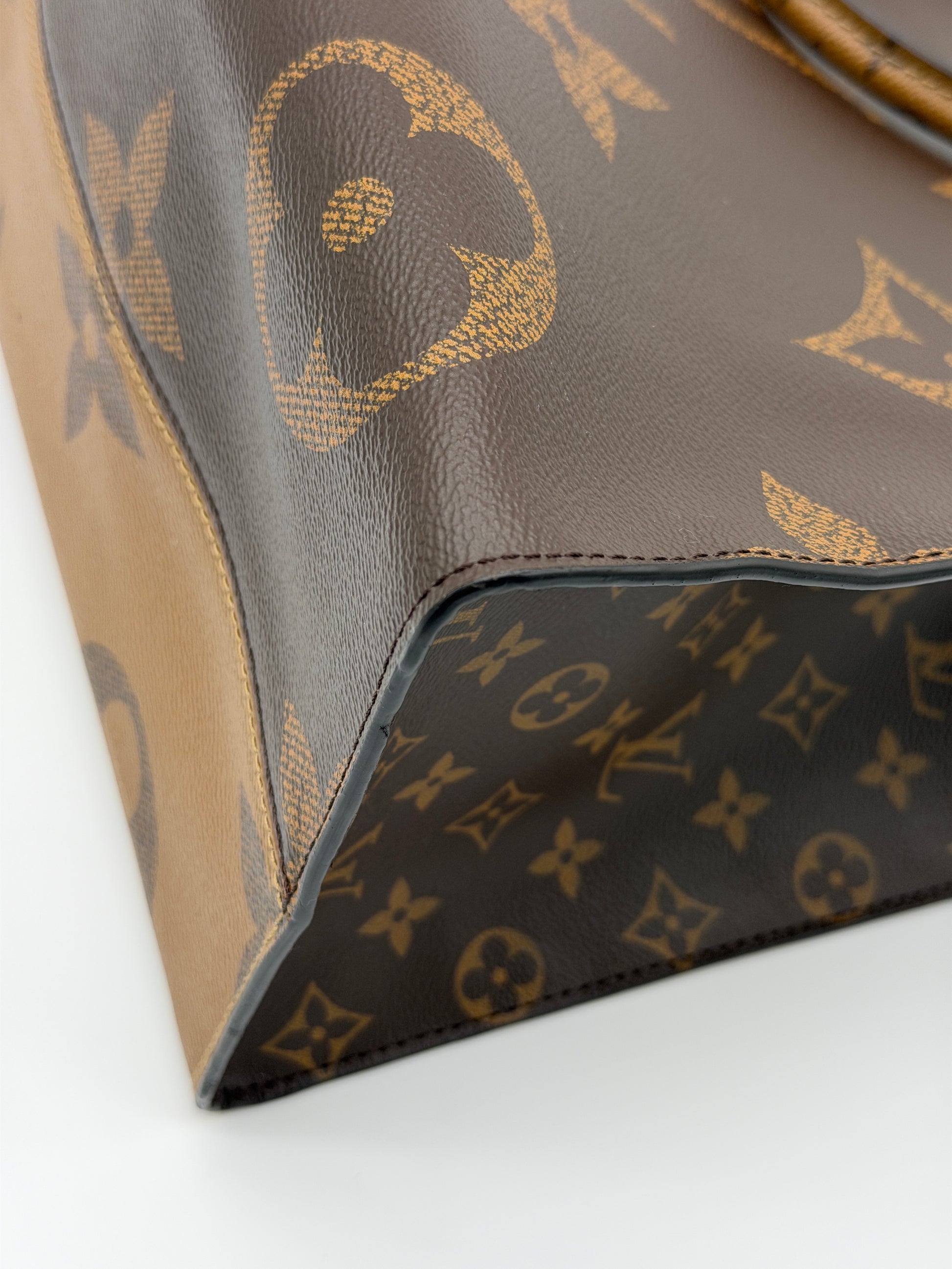 Louis Vuitton OnTheGo GM Reverse Monogram