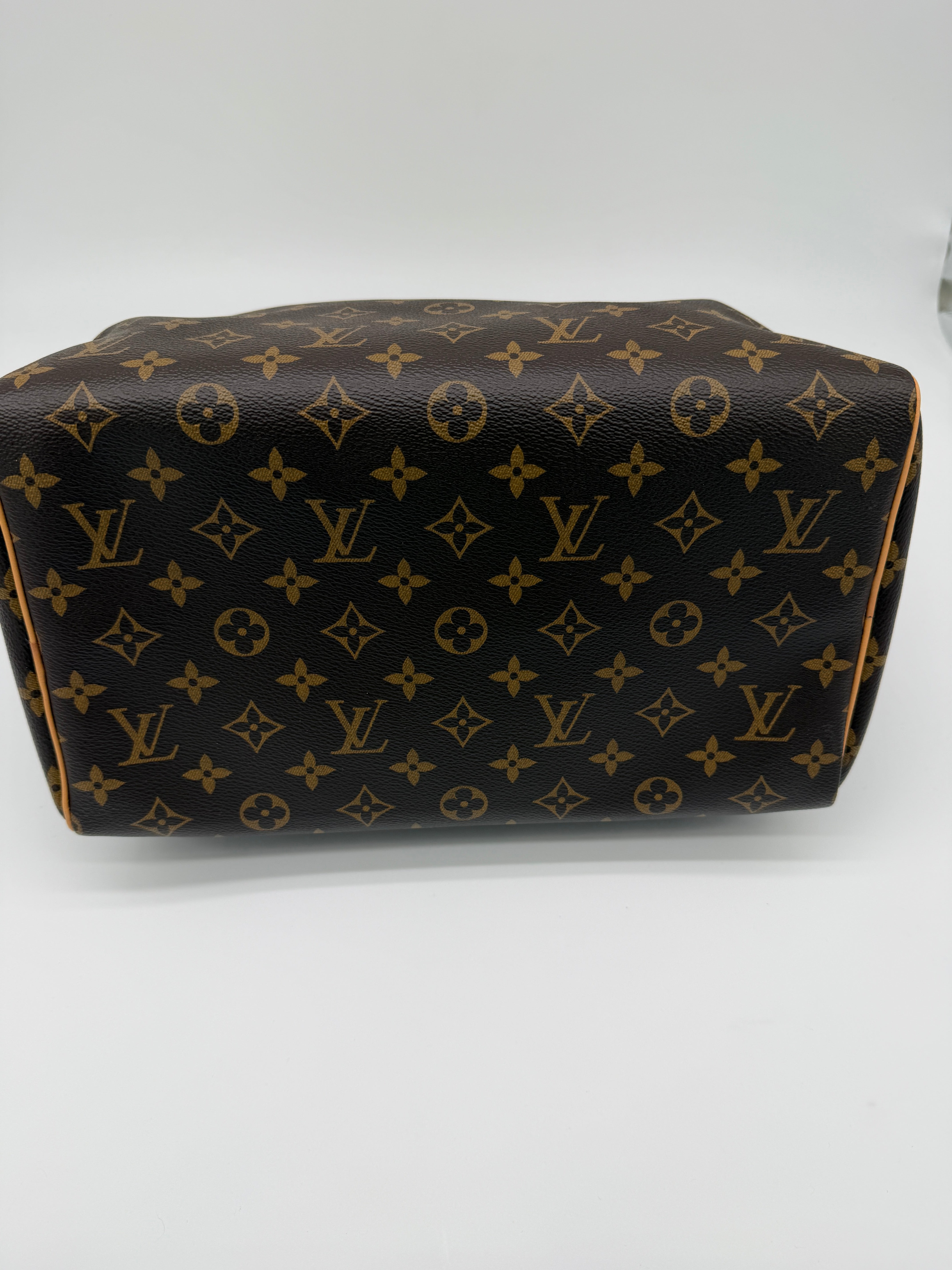 Louis Vuitton Speedy Soft 30 NYC 57th
