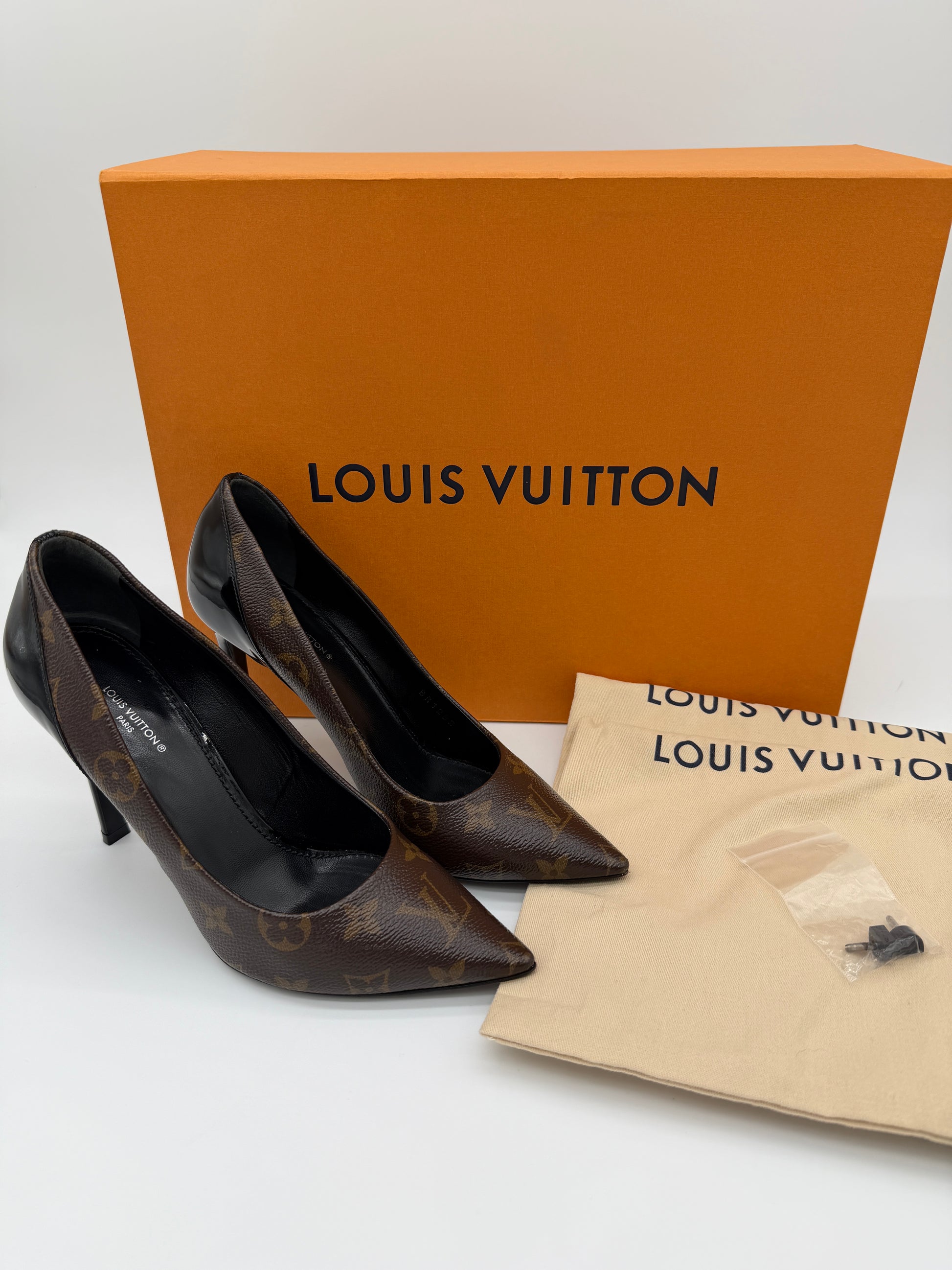 Louis Vuitton Monogram Cherie Pumps Size 38.5