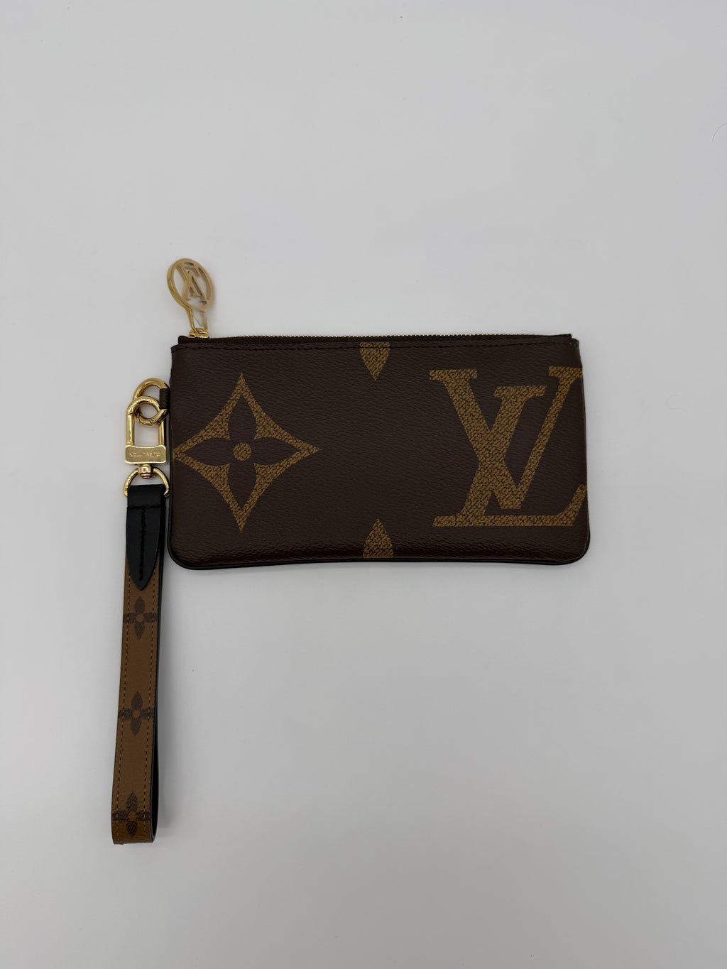 Louis Vuitton Monogram Giant Pochette with Wrist Strap