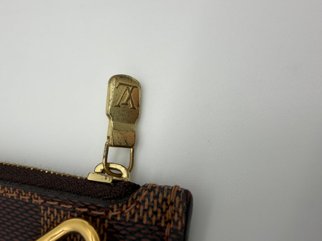 Louis Vuitton Damier Ebene Neverfull Pochette