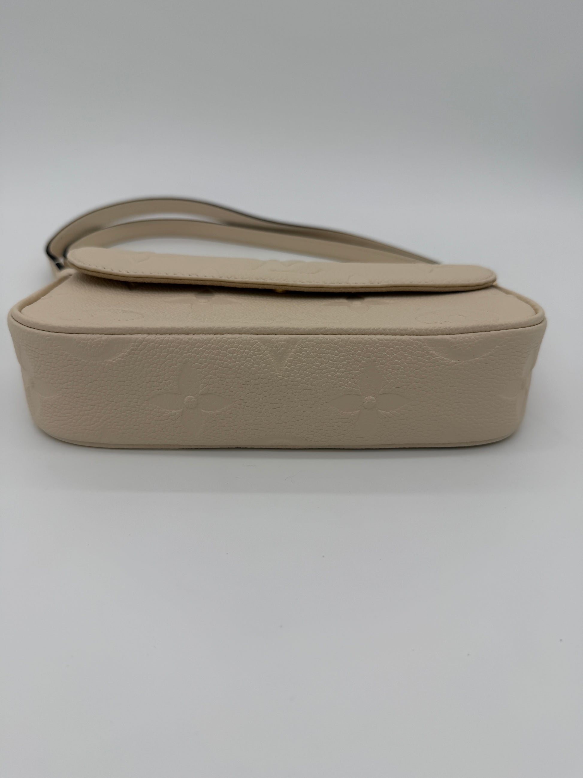 Louis Vuitton Wallet on Chain Ivy Cream Empreinte