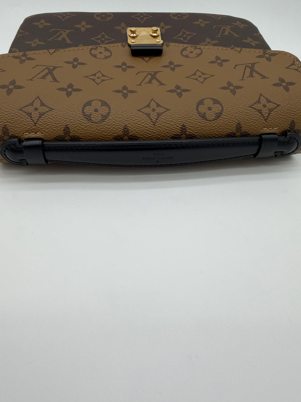 Louis Vuitton Pochette Métis Reverse Monogram