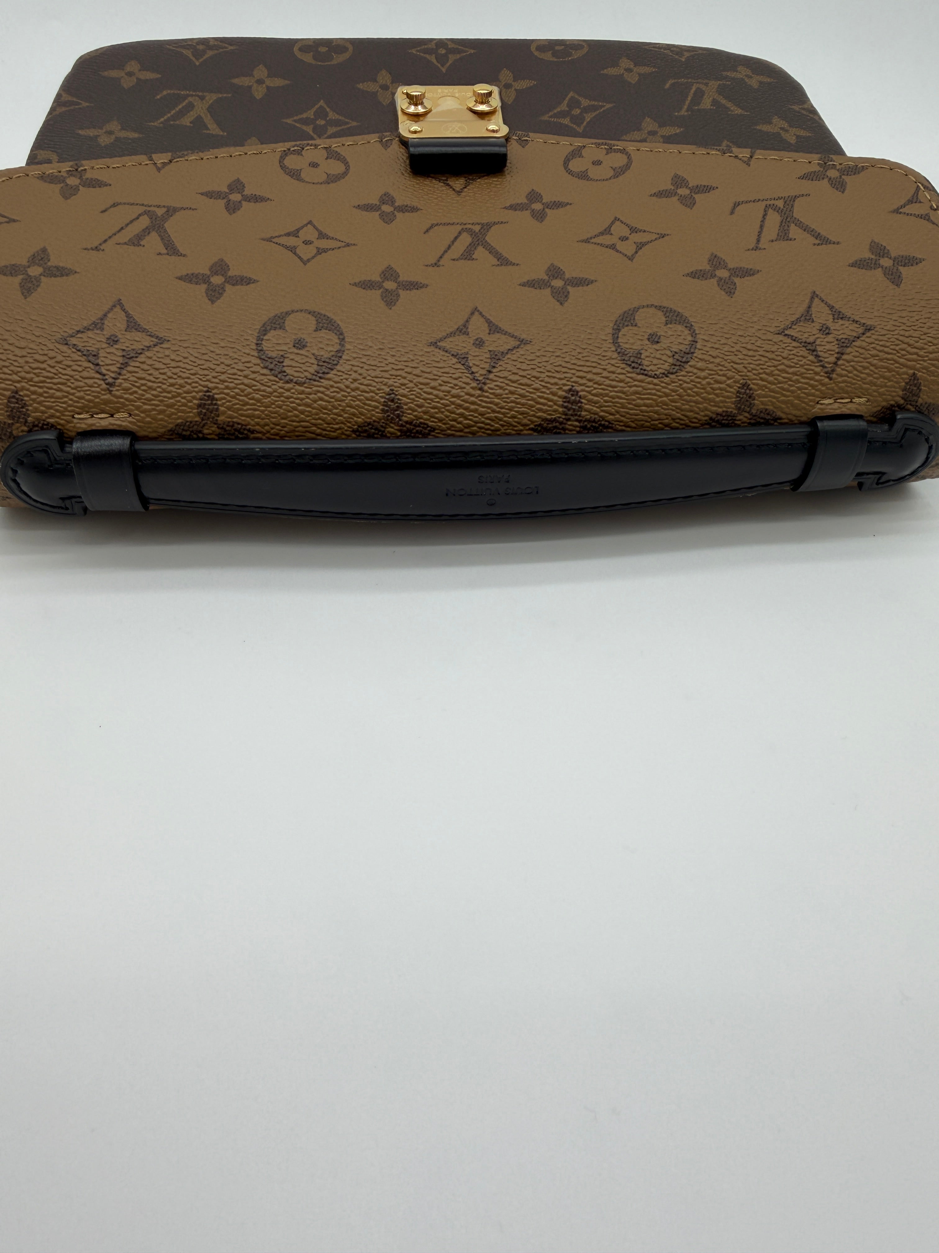 Louis Vuitton Pochette Métis Reverse Monogram