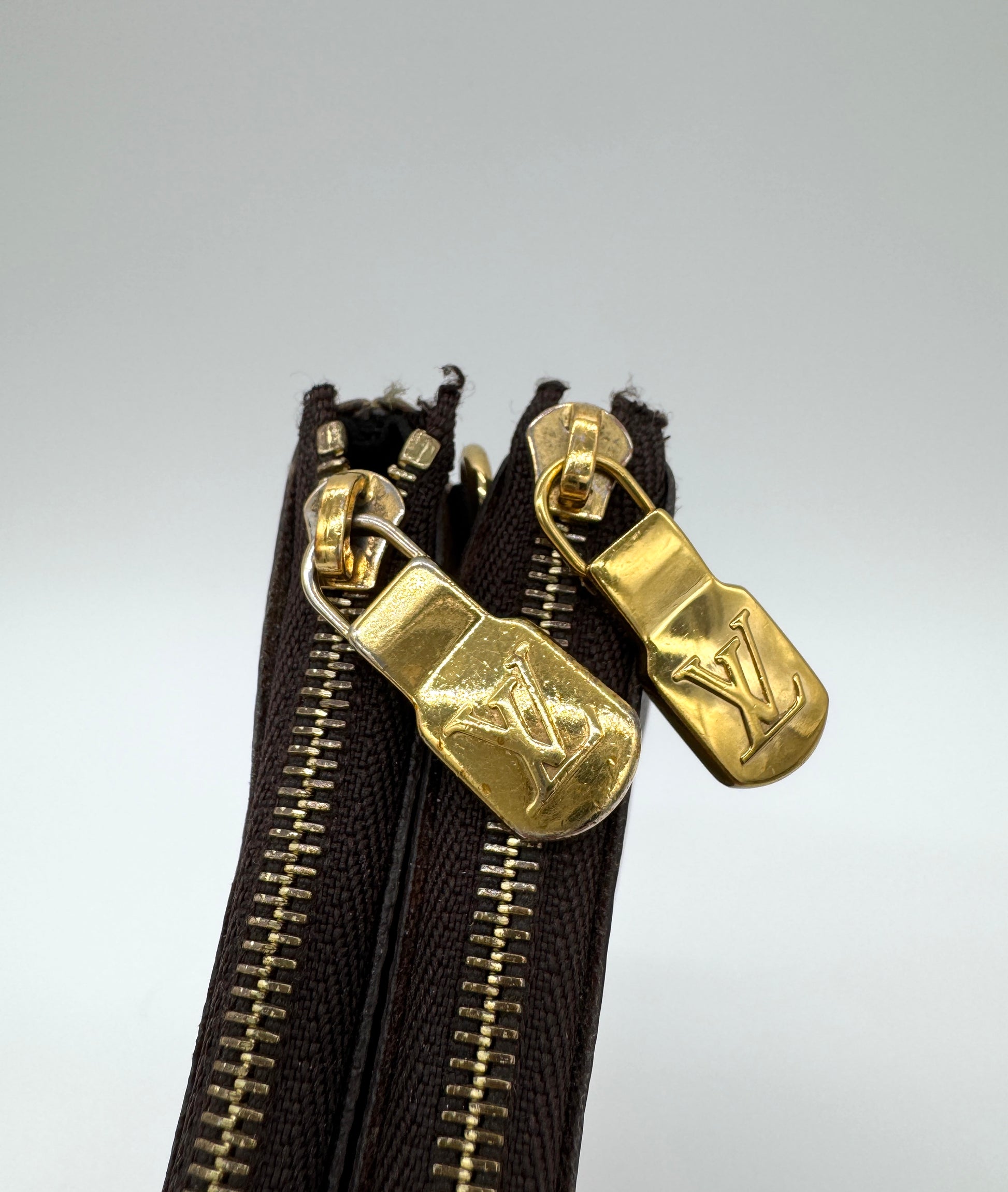 Louis Vuitton Double Zip Pochette Reverse Monogram Giant
