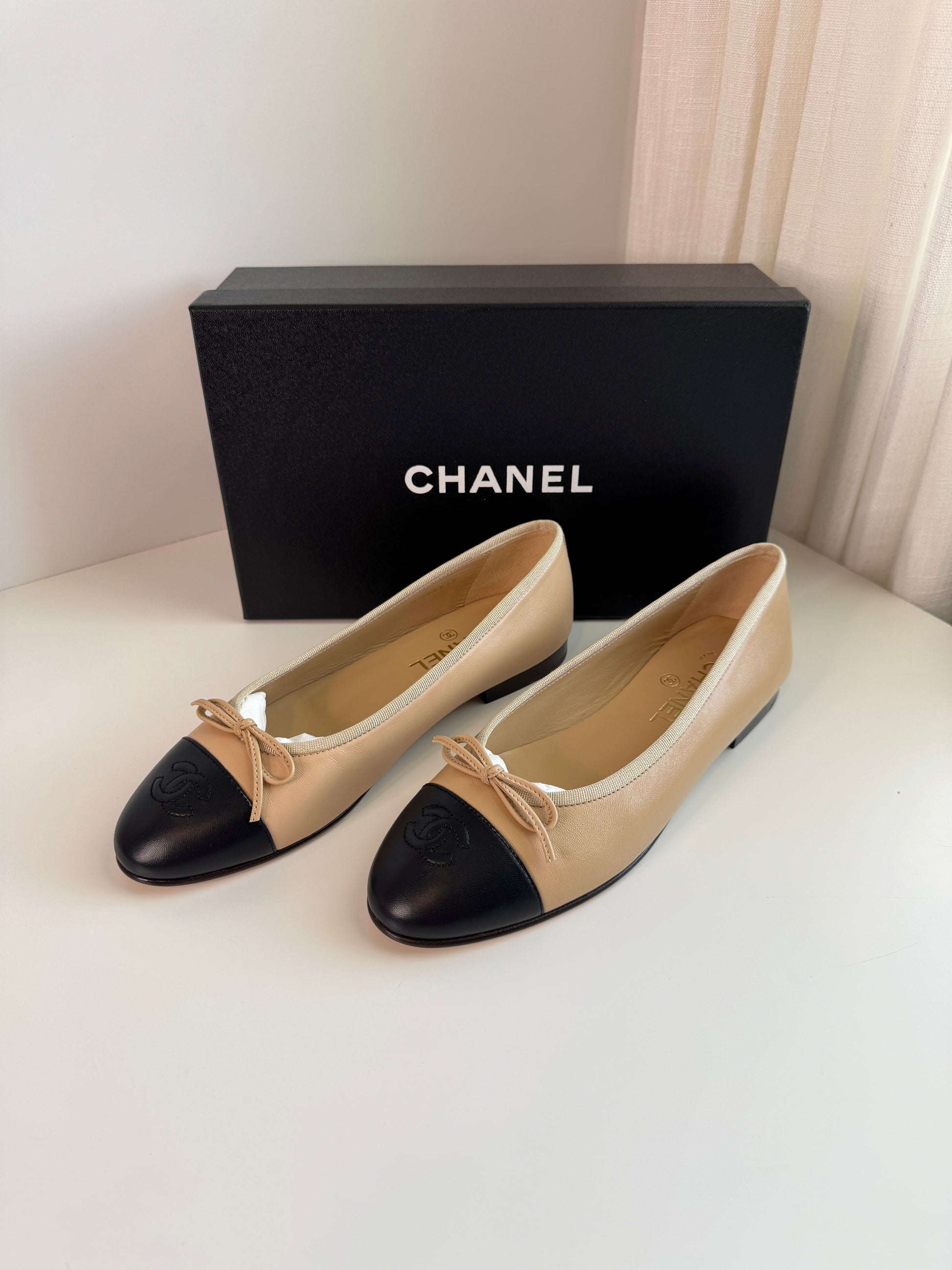 (On Hold) Chanel Leather CC Ballet Flats 39