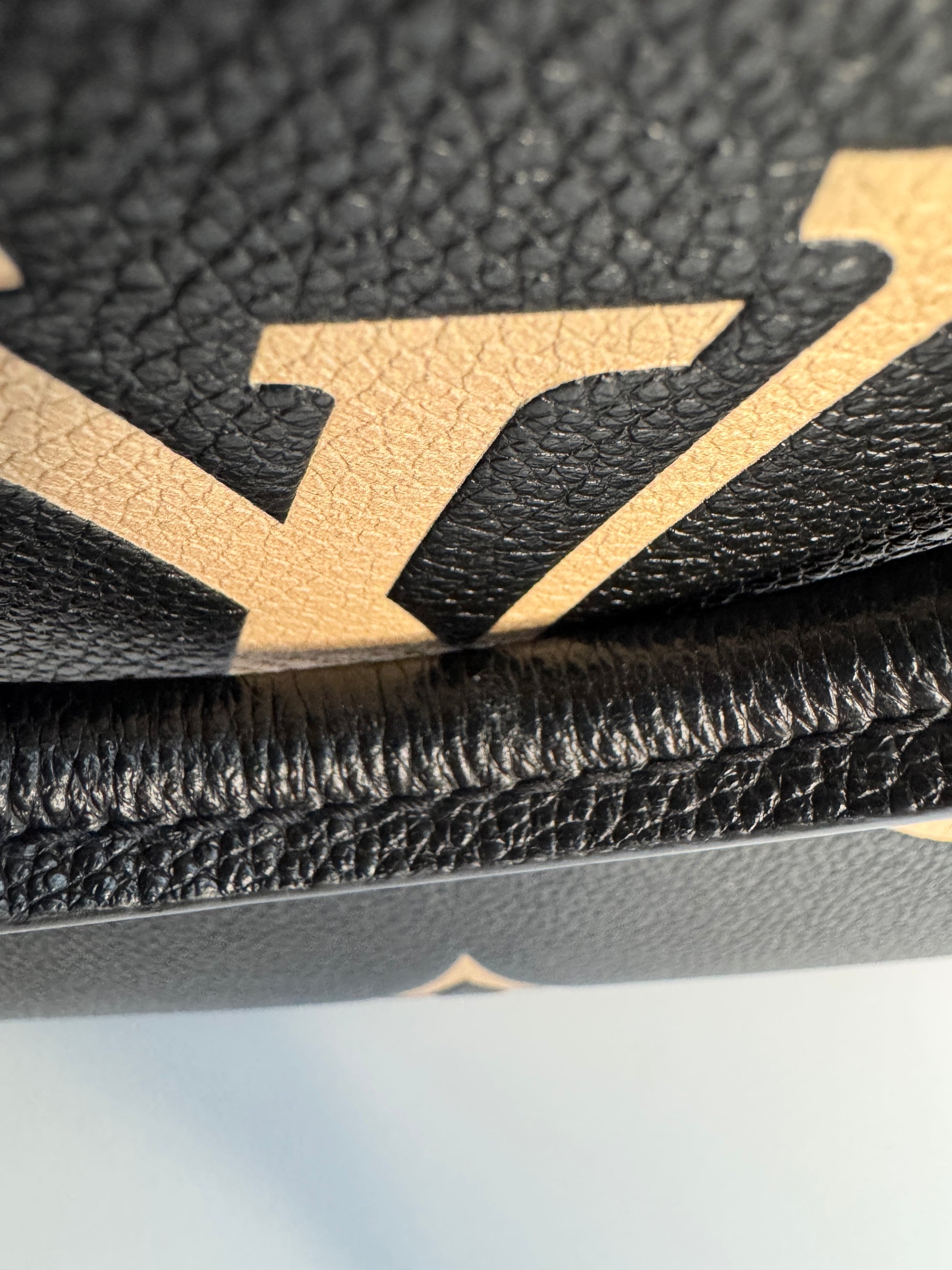 Louis Vuitton OnTheGo MM Bicolor Monogram Empreinte