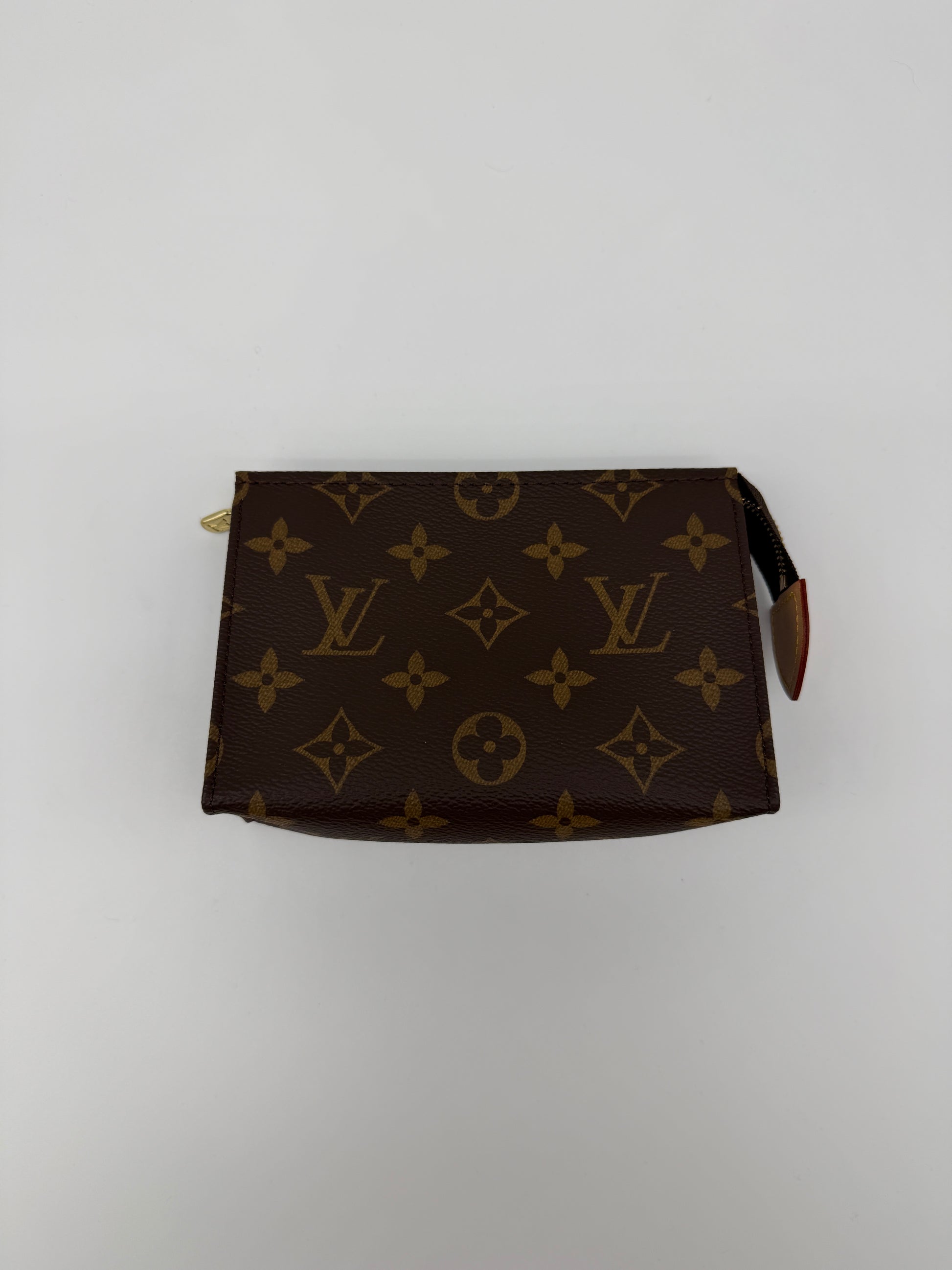 Louis Vuitton Toiletry 15