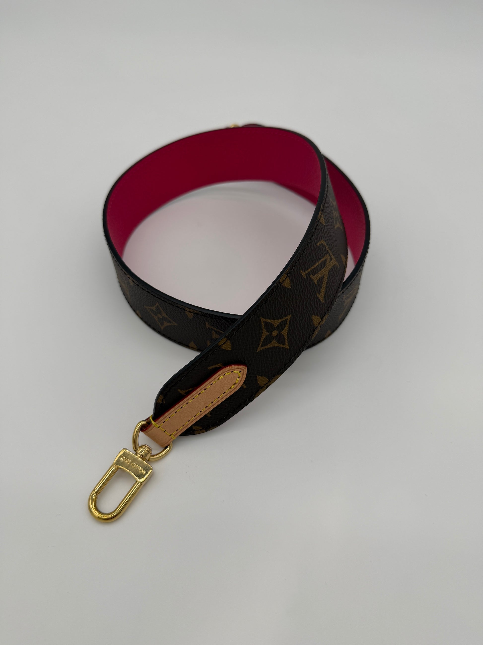 Louis Vuitton Monogram / Pink Strap