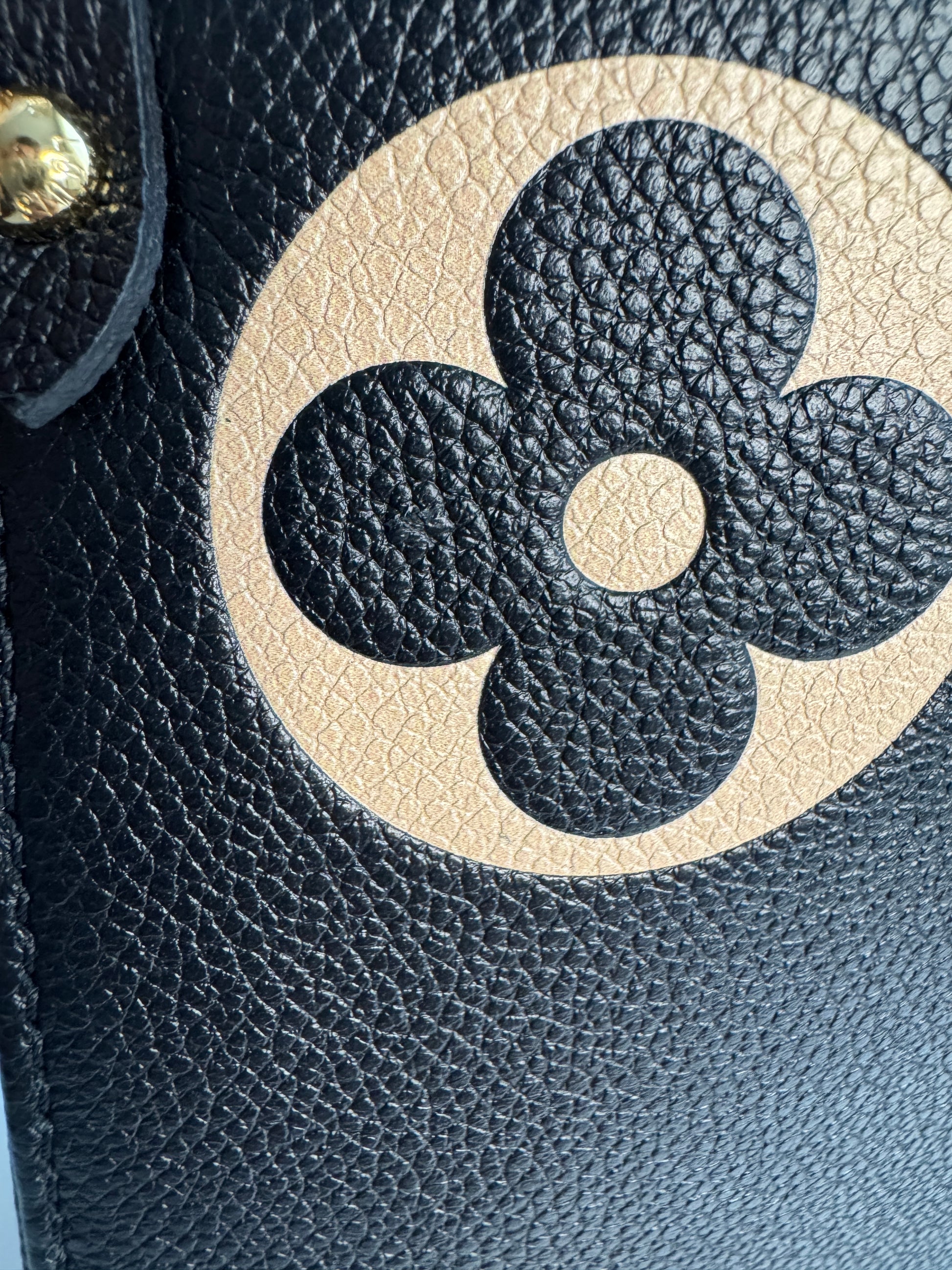 Louis Vuitton OnTheGo MM Bicolor Monogram Empreinte